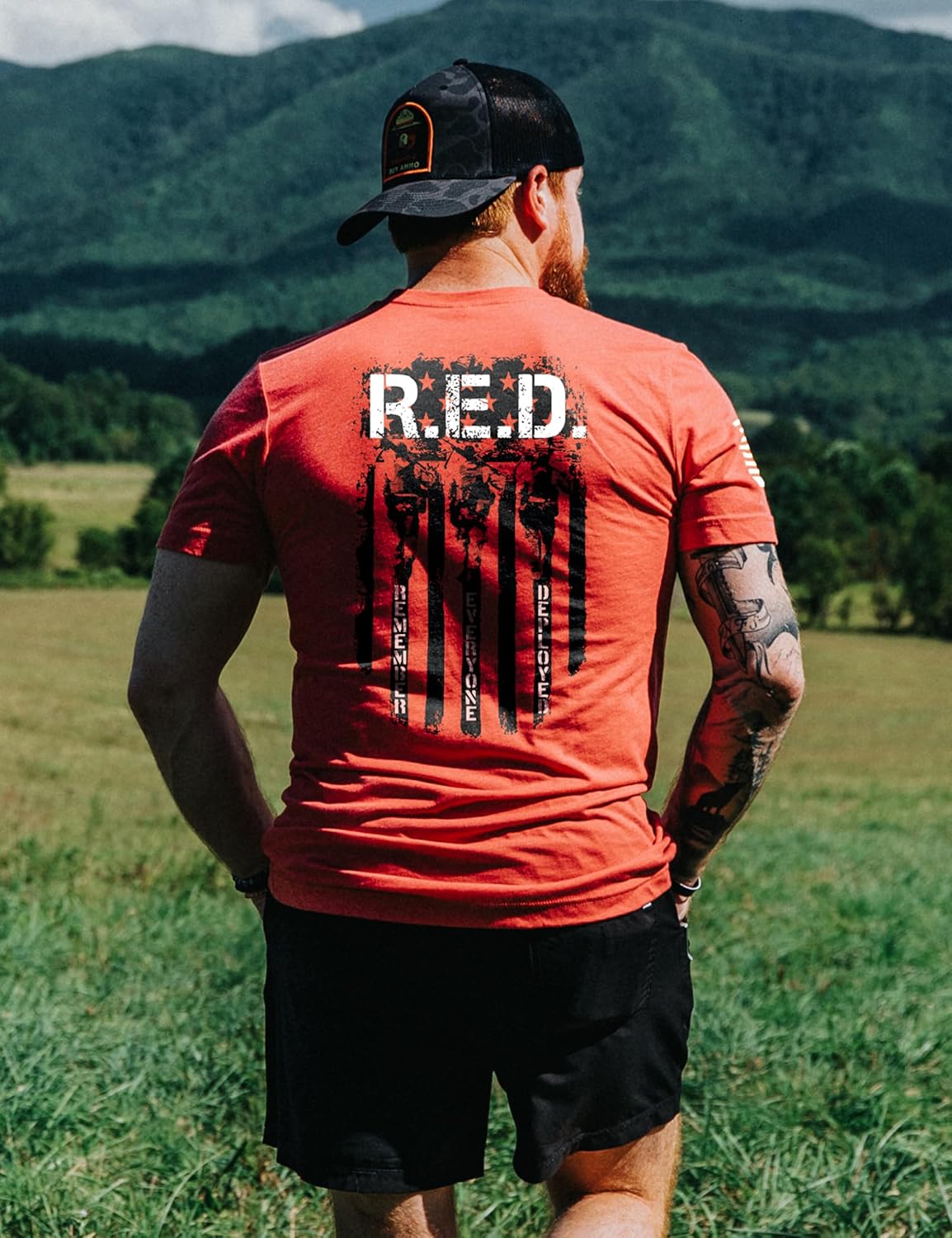 Nine Line Red Friday T-Shirt for Men, Remember Everyone Deployed Military Veteran Shirt, Patriotic American Flag USA Made