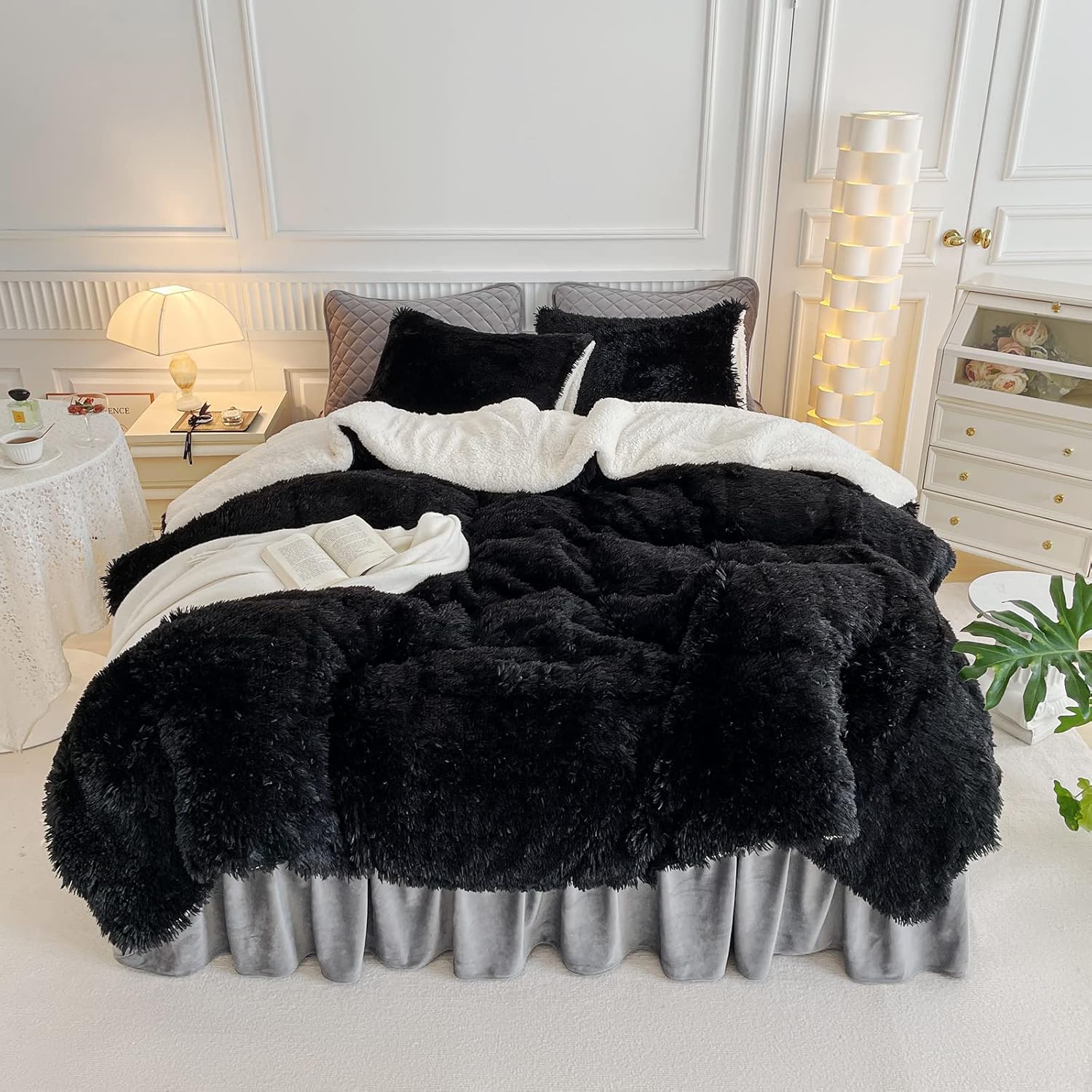 UOZZI BEDDING Black Faux Fur Comforter Set Queen 3 Pieces - 1 Black Shaggy Comforter Set 90x90 and 2 Pillowcases, Ultra Soft and Easy Care Luxury Plush Shaggy Duvet Set