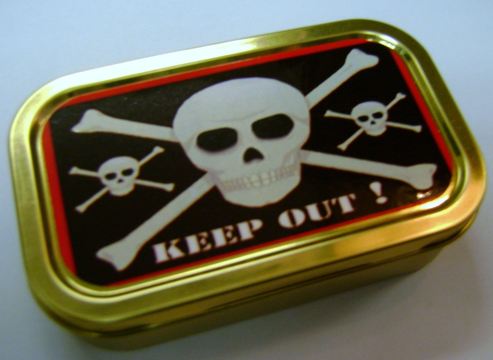 1oz skull design tobacco tin : Amazon.co.uk: Everything Else