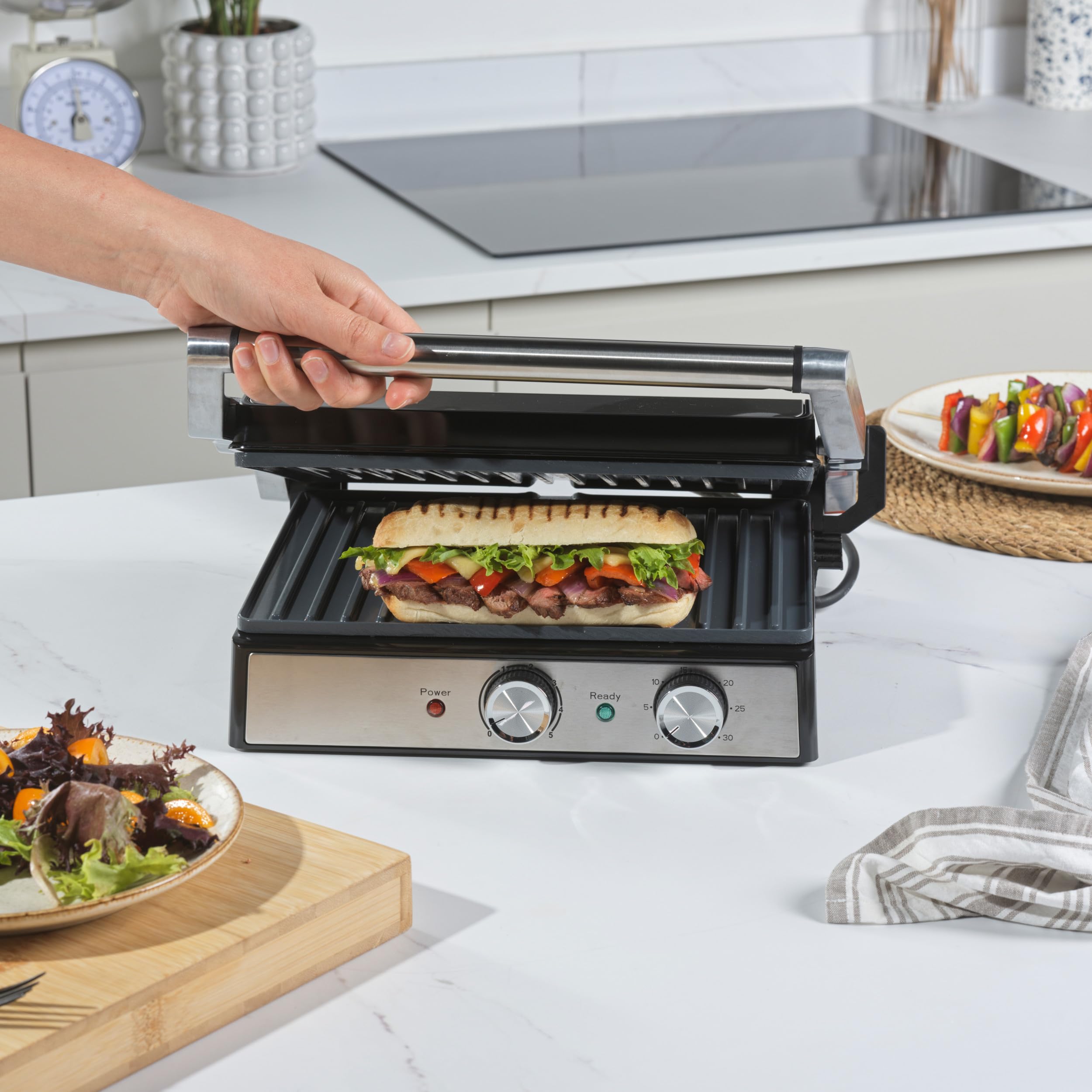 Salter Duży elektryczny grill zdrowotny – talerze ceramiczne otwierane na płasko dla dodatkowej przestrzeni, bez PFAS, toster do kanapek ze stali nierdzewnej i prasa do panini, taca na nadmiar oleju