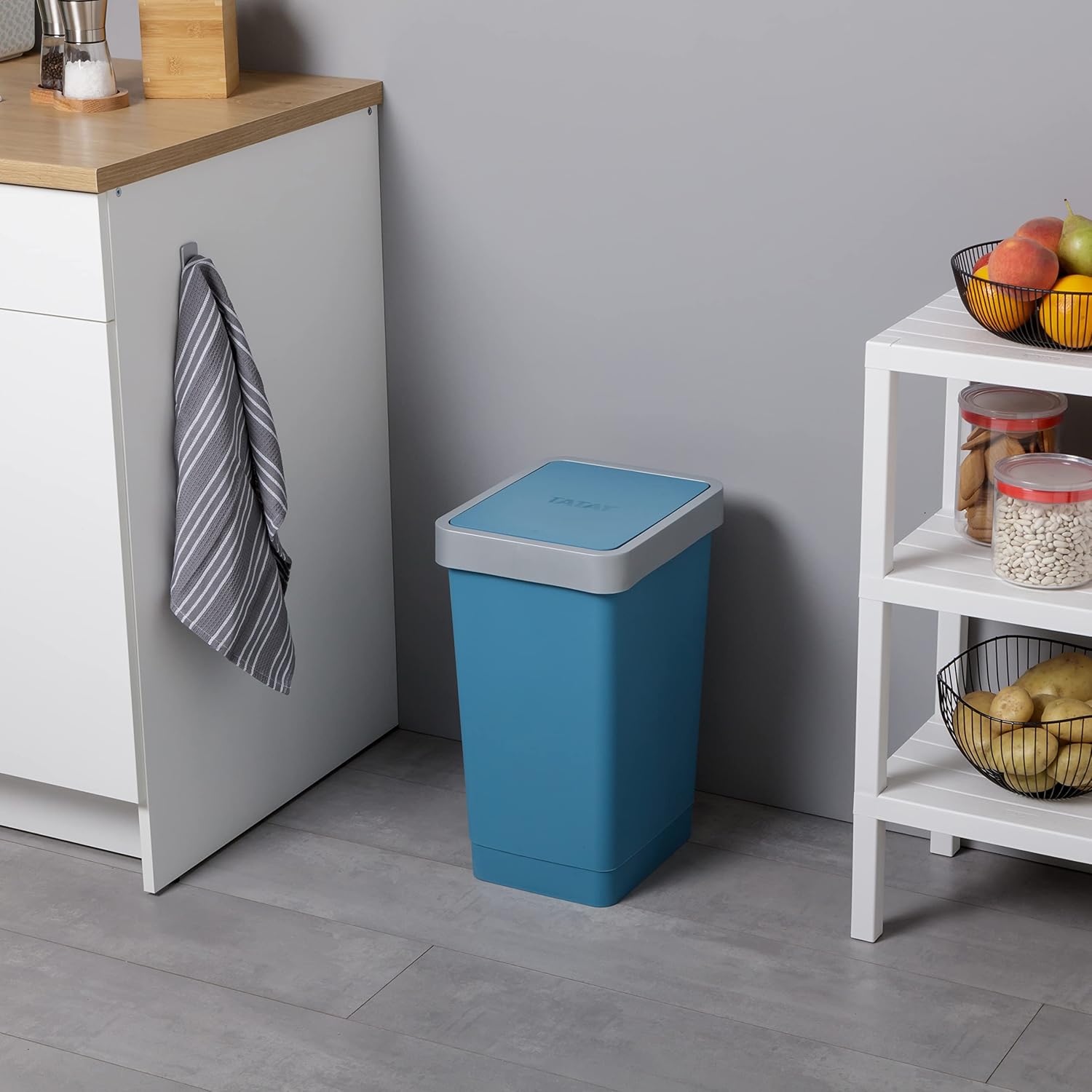TATAY Smart 25L Rubbish Bin Kitchen with Swing Lid | Compact and Functional | Indoor and Outdoor Use | Fits 30L Bags | BPA-Free Durable Plastic | 26x34x47cm, Blue