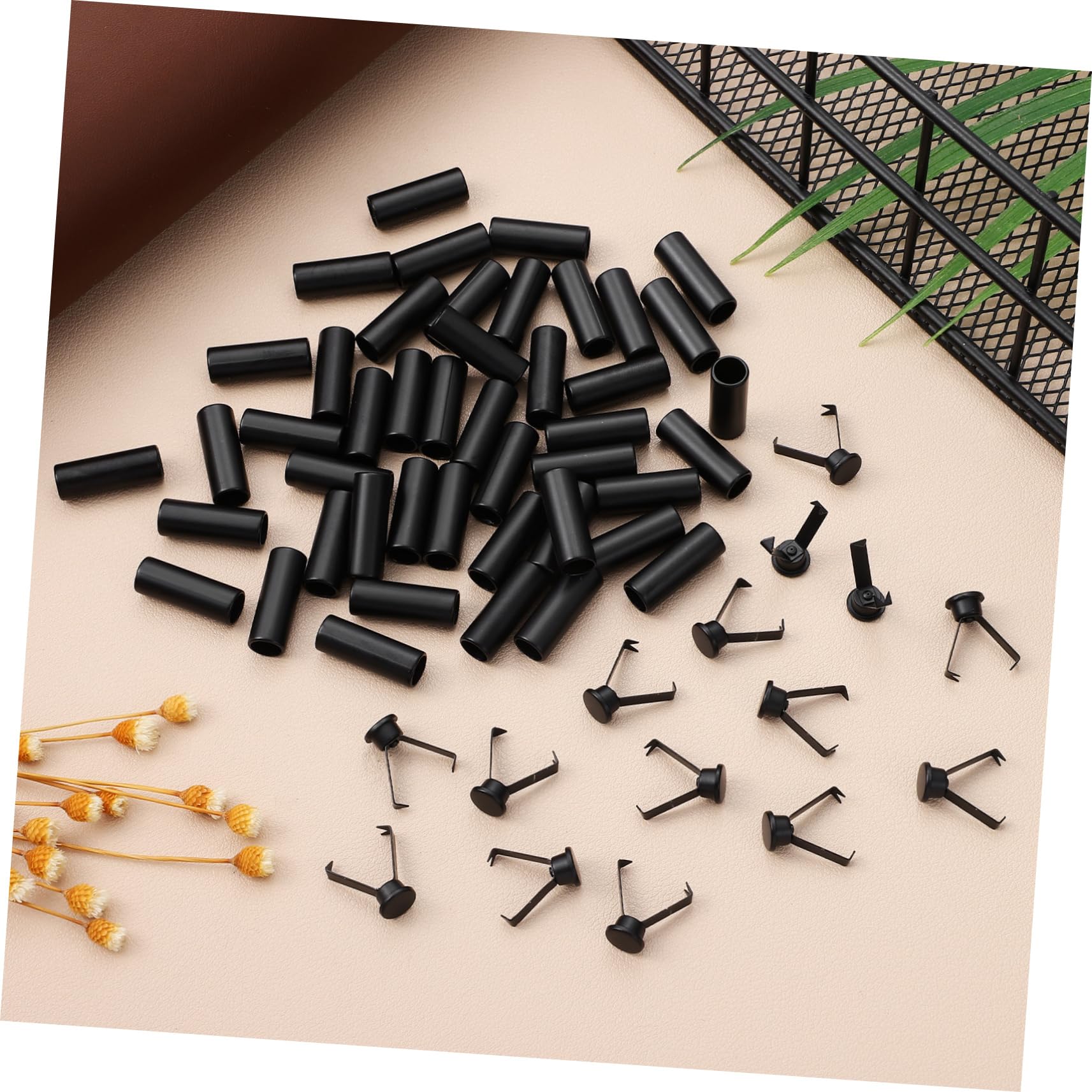 Homoyoyo 60 Pièces Embouts de Lacets en Métal Noir pour Cordons, Finition Métallique Attrayante, Faciles à Utiliser, pour Sweatshirts et Hoodies