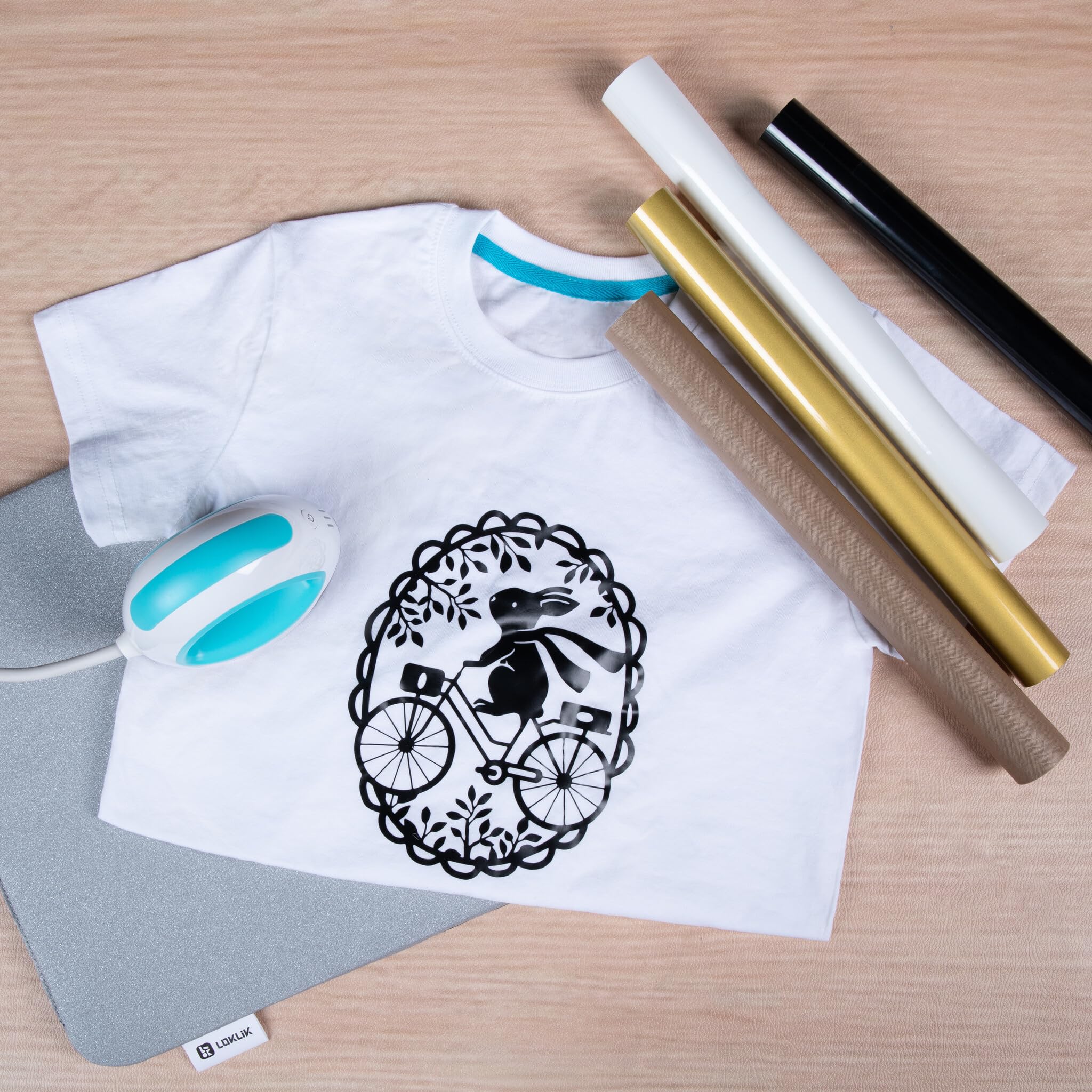 LOKLiK Kit de Démarrage pour Mini & Easy Heat Press – Vinyles Thermocollants Blanc, Noir, Doré, Feuille Teflon, Tapis de Pressage – Compatible Cricut & Silhouette