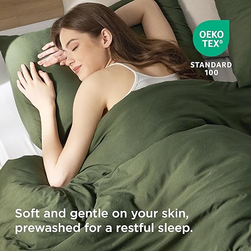 Miniatura 3 de Bedsure Juego de edredón Queen con manta a cuadros para sofá, 4 piezas, 1 edredón verde oliva, 2 fundas de almohada, 1 manta a cuadros, súper suave,