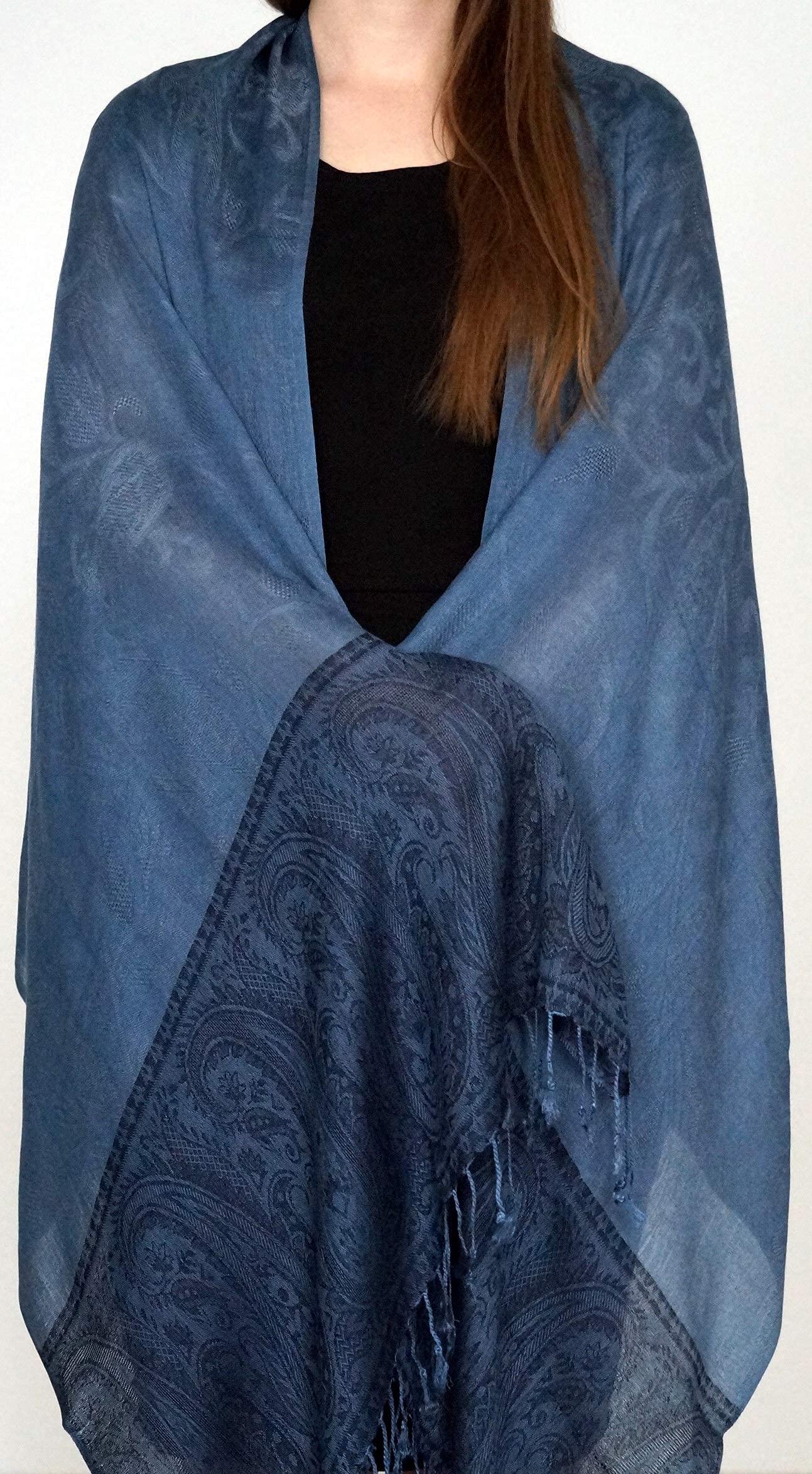 Handgewebter Kaschmir Schal in Grau Farbe für Klassische Damen mit klassischen Outfits und geschmack - 75cm x 200cm