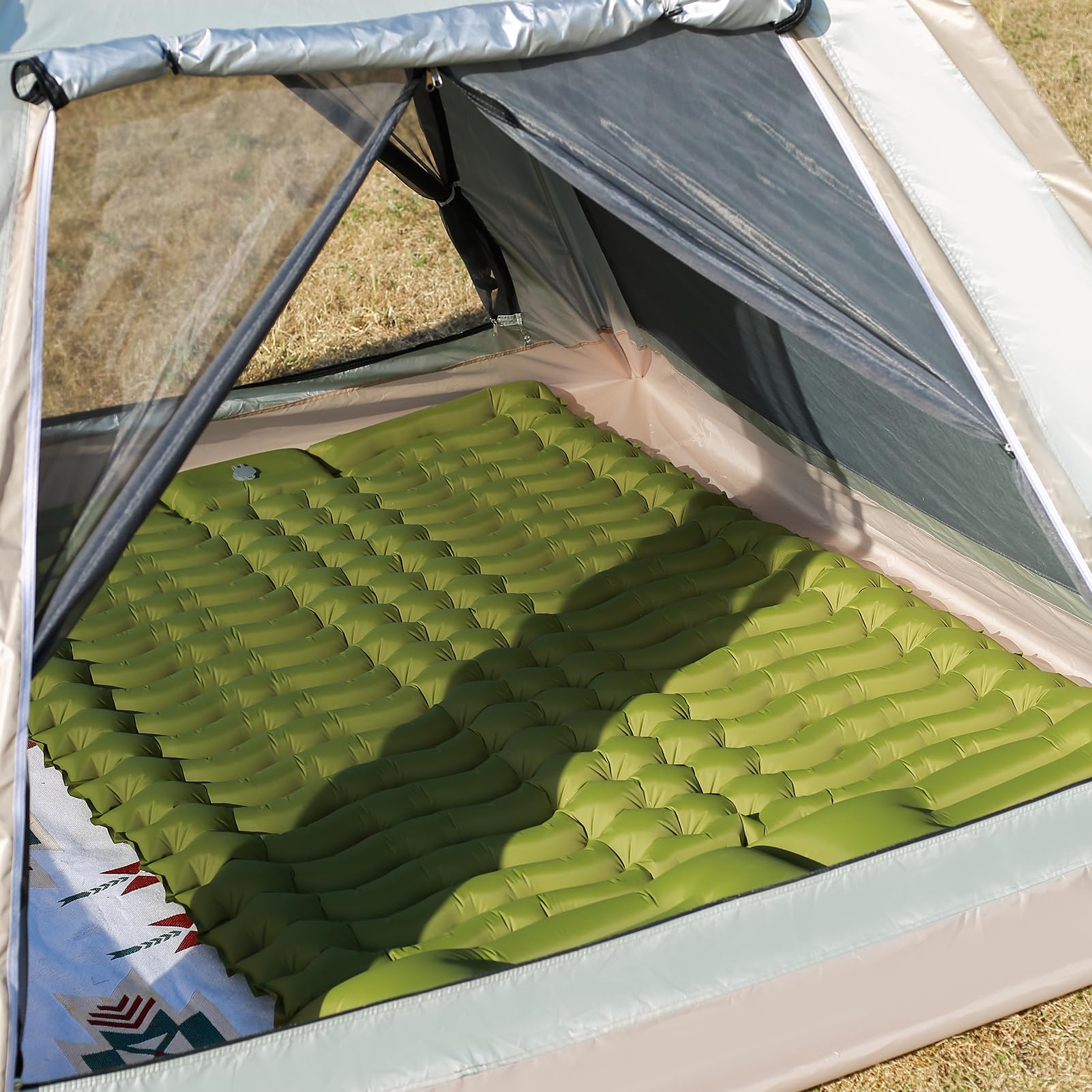 Camping-Isomatte, 10,2 cm dick, für 2 Personen, 3D-Wellpappe, feuchtigkeitsbeständige Unterlage, aufblasbare Isomatte zum Wandern, Reisen, Zelten