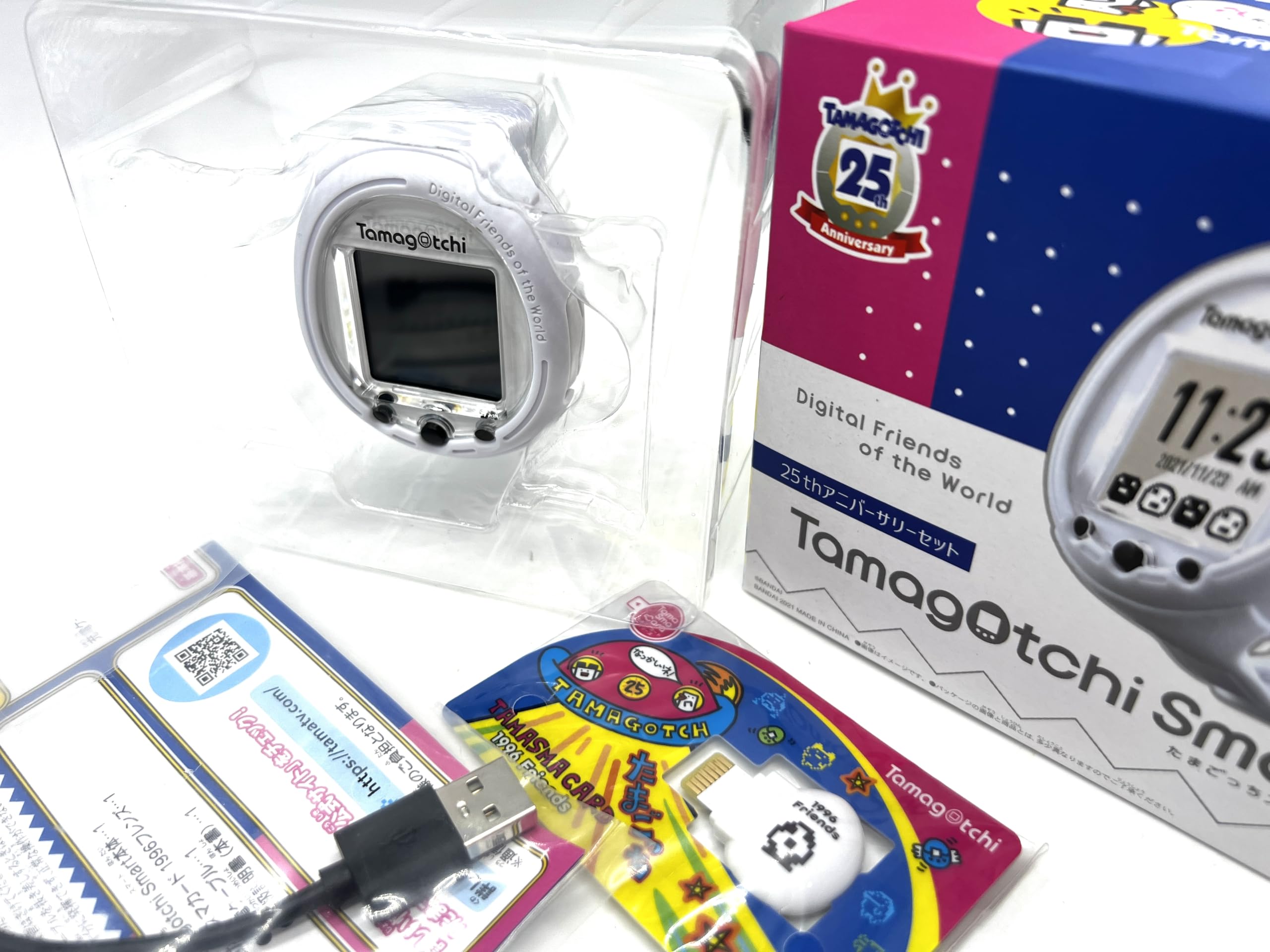 Amazon | バンダイ(BANDAI) たまごっちスマート Tamagotchi Smart 25th