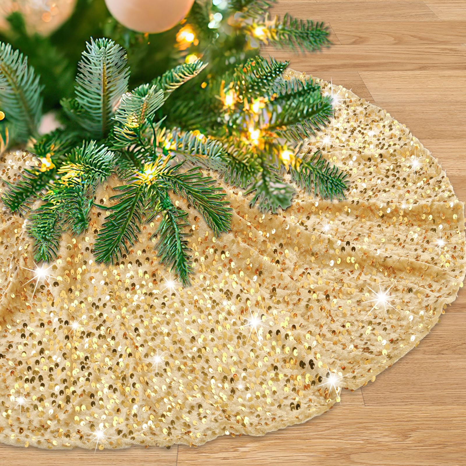 Gold Tree skirt with fluffy edge