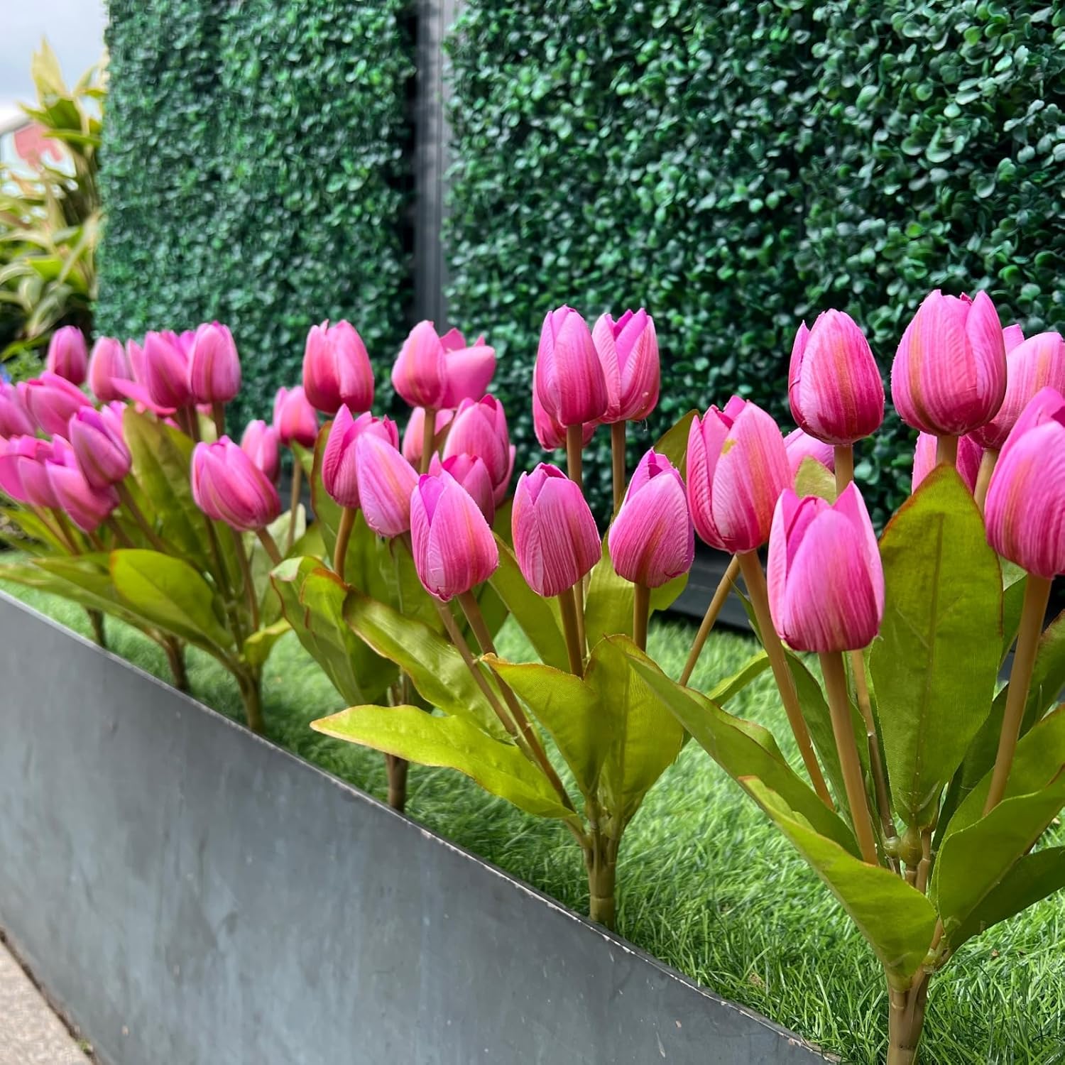 Artificial Fake Flowers Tulip for Outdoor Decoration,UV Resistant Faux Plastic Fabric Greenery Shrubs Plants Fake Flowers Hanging Planter Kitchen Home Garden Wedding Decor (Light Purple)