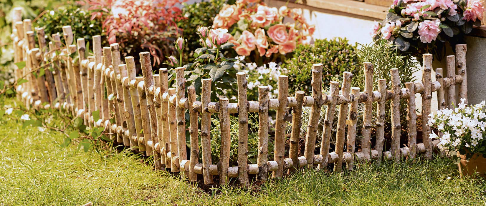 Dekorative Beeteinfassung Birkenholz 2 m lang, Gartenzaun zum Stecken, Beetzaun, Holz Beetumrandung, Staketenzaun, Steckzaun
