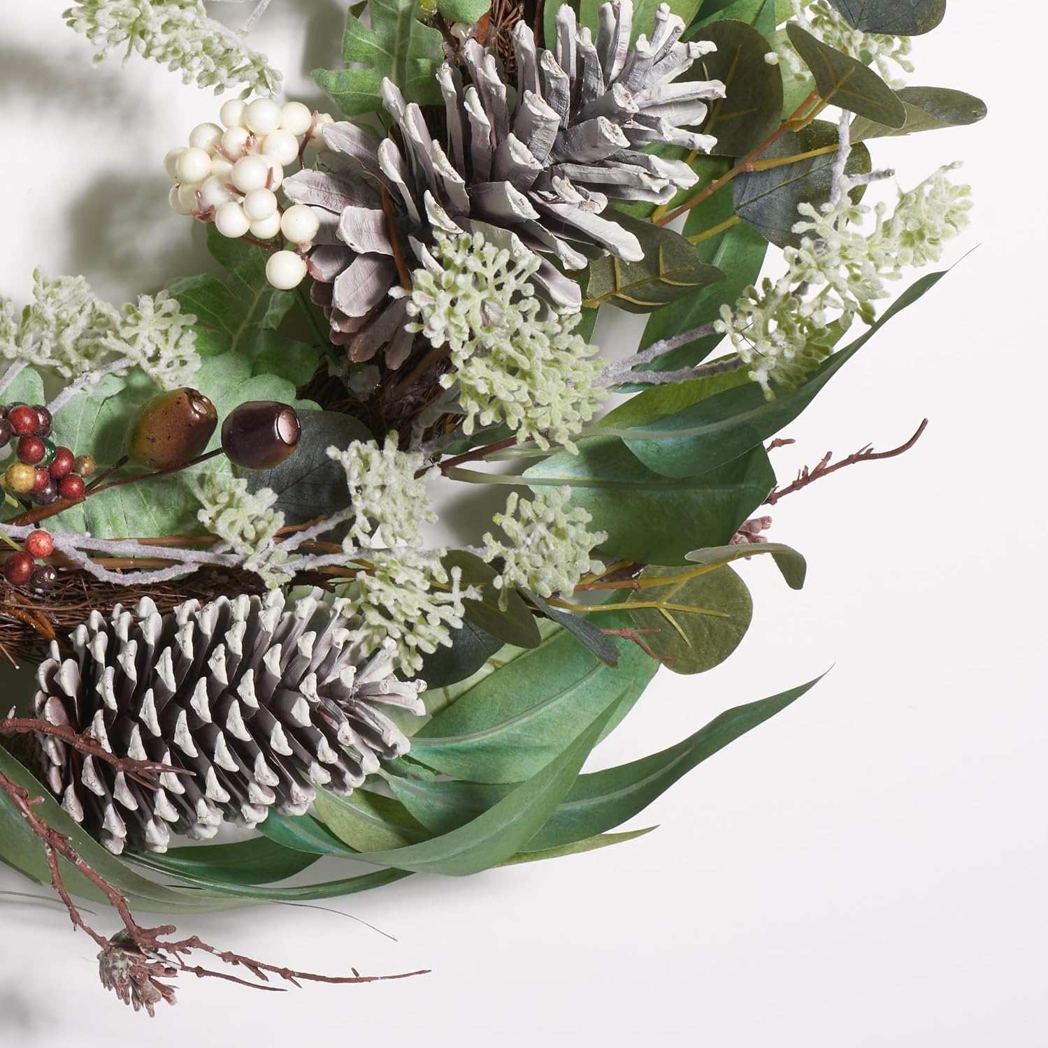 SAFAVIEH Home Collection 24-inch Decorative Artificial Eucalyptus & Berries Wreath with Pine Cones (Fully Assembled)