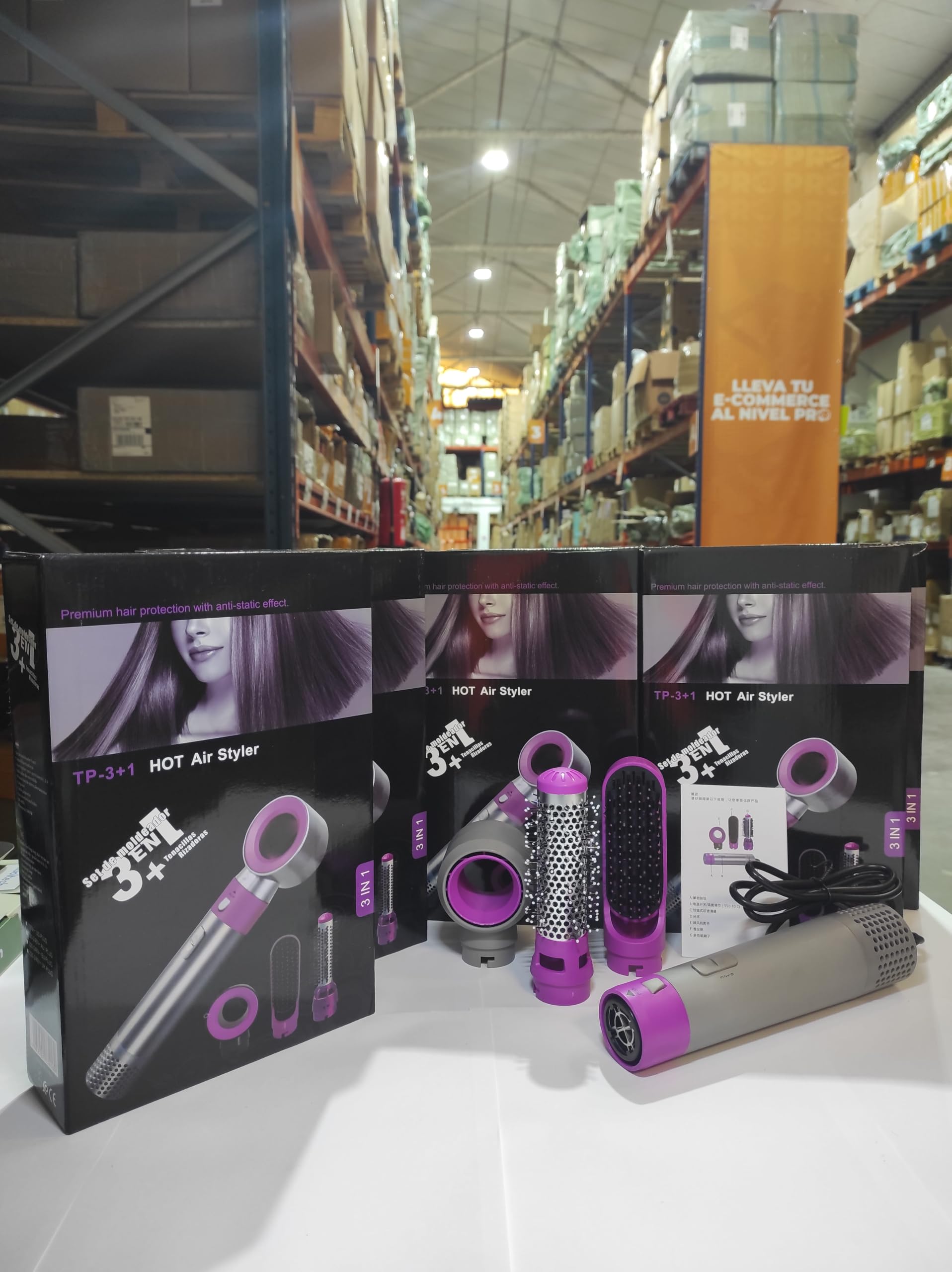 MayMax Cepillo Moldeador de Pelo 3 en 1 - Seca, alisa y da volumen en un solo paso, aire caliente con revestimiento ceramico suave, ideal para peinados rapidos en casa