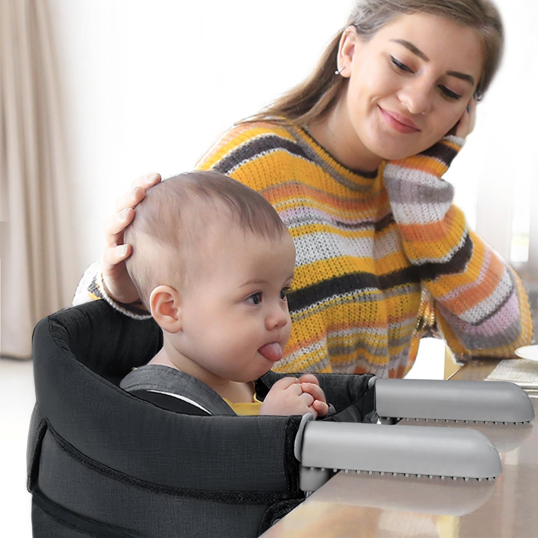 SUBTLETY Tischsitz Faltbar Babystuhl Babysitz mit Transporttasche Rutschfest Klemmen und Sitztasche Tragbarer Baby Hochstuhl für 2-8 cm Dicke Tisch Boostersitz Kinderstuhl Belastbarkeit 15 kg, Schwarz
