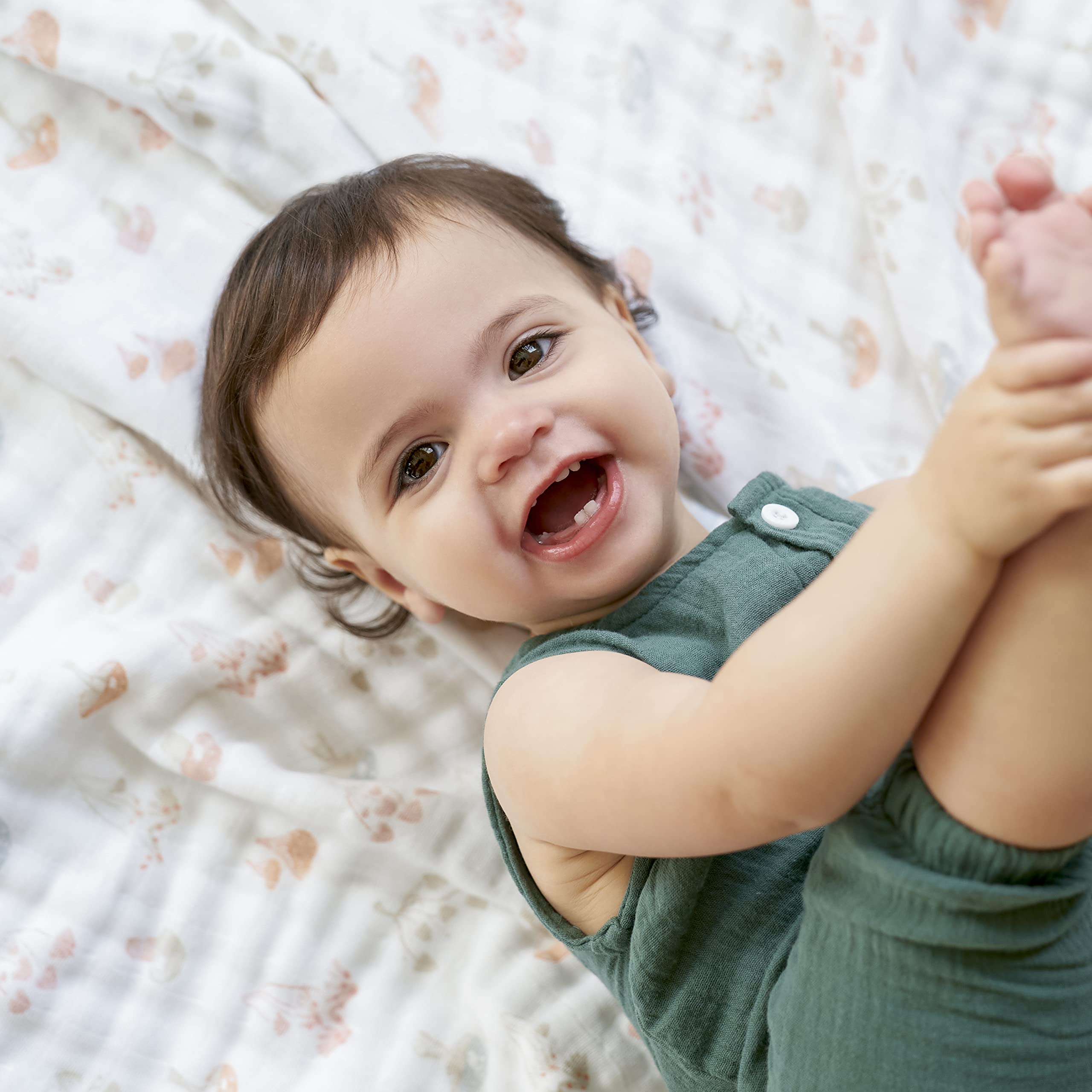 Girl Aden Anais 100% Cotton Muslin Crib Sheet – Super Soft