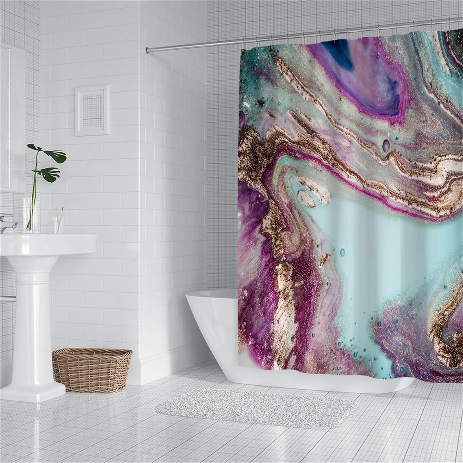 Rideau de douche violet anti-collant avec son ourlet lesté