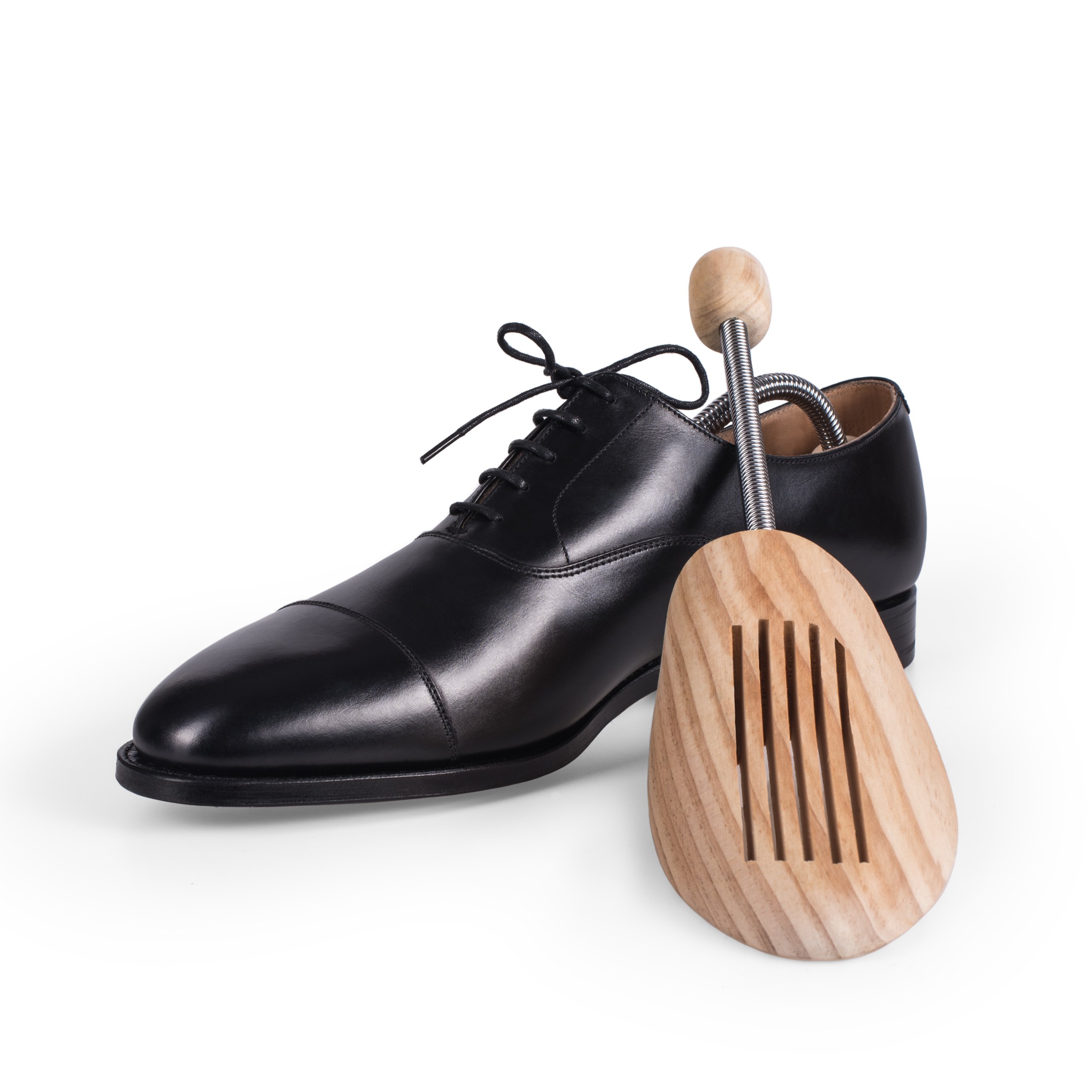 Blumtal - Embauchoirs Chaussures - Bois de Pin - Avec Ressort Spirale - Respirant - Homme Et Femme - Tailles 38 À 47 (Lot De 1, 2, 5 Paires)