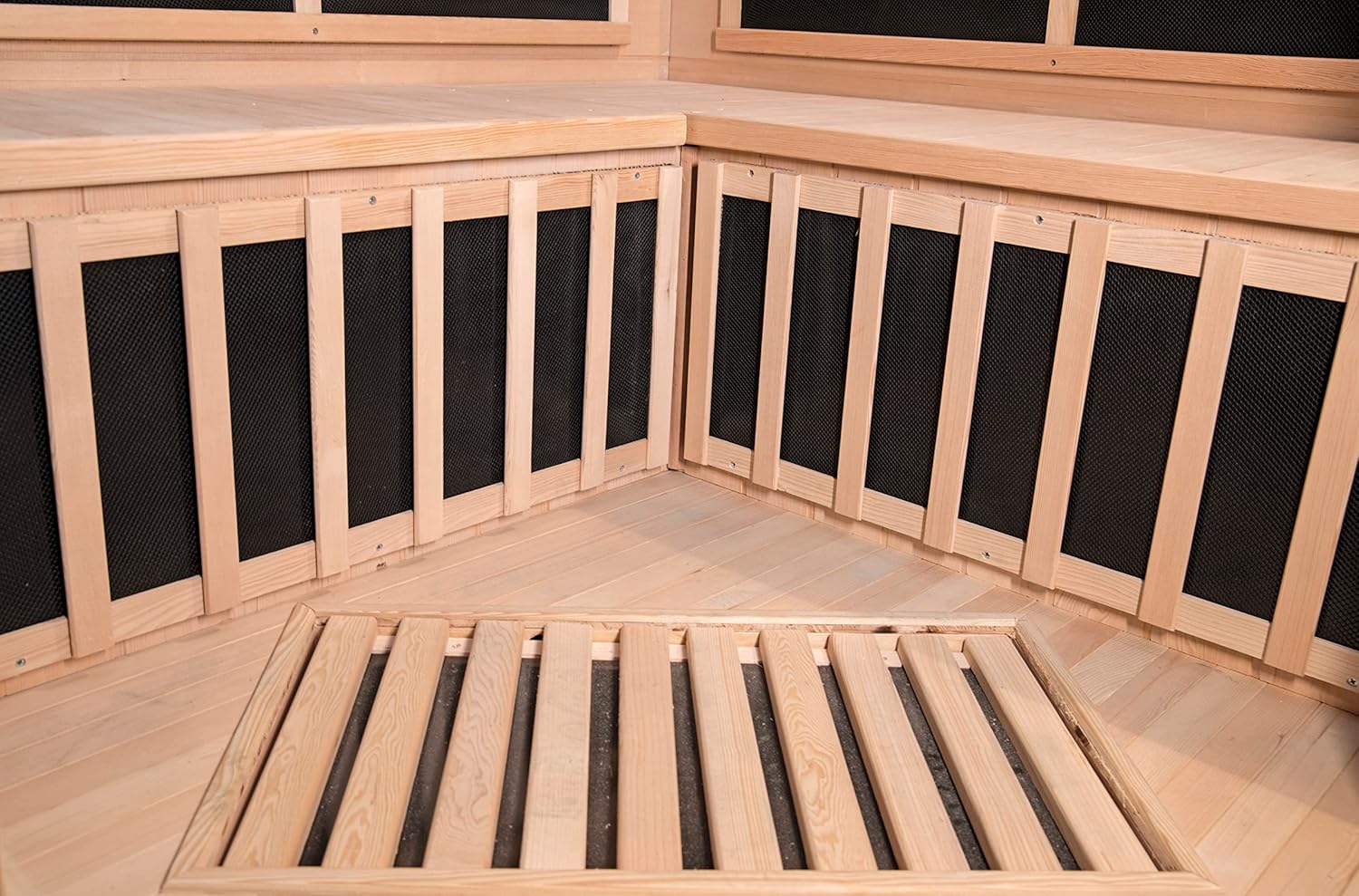 Sonoma 3-Person Natural Hemlock Infrared Corner Sauna