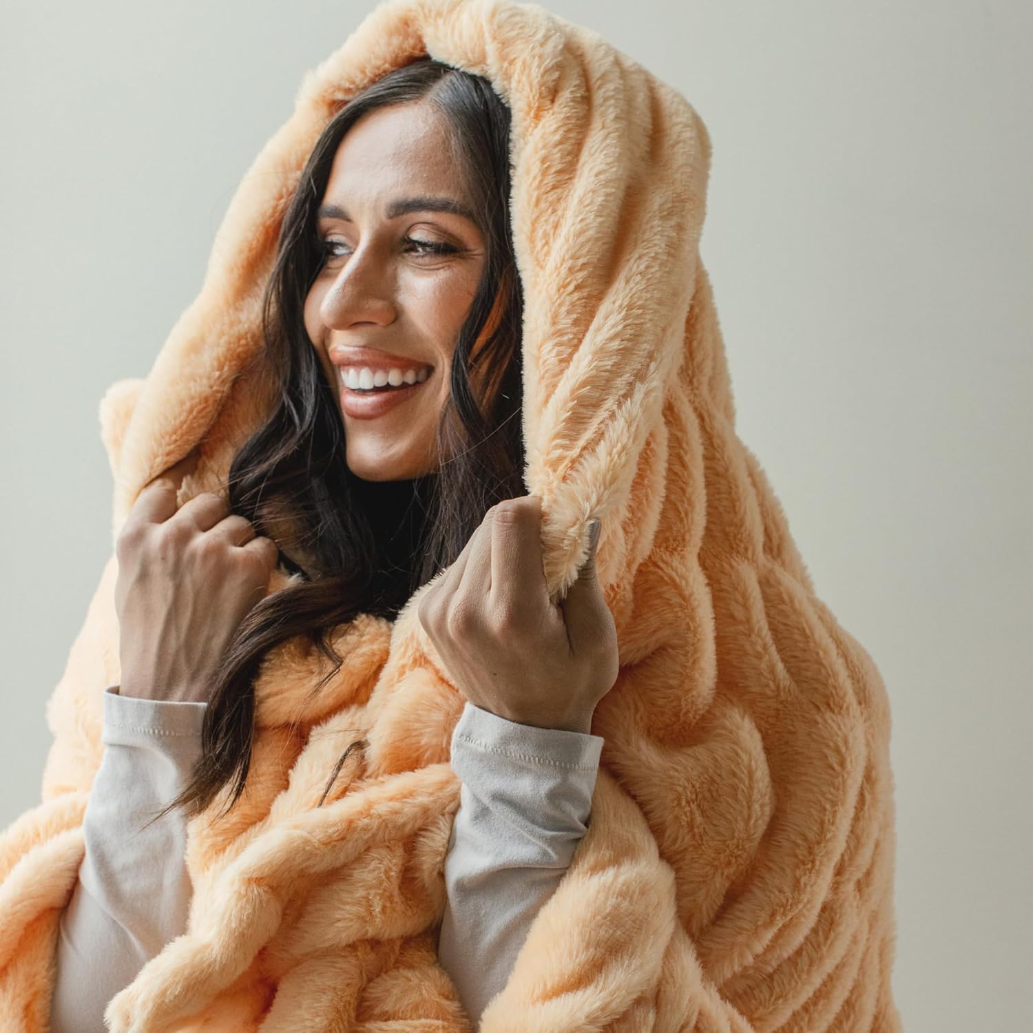 Minky Designs Passionate Peach Minky Blanket – Ultra Soft Faux Fur Throw Blanket for Couch, Bed & Home – Fluffy, Warm & Luxurious – Chic Collection (Medium, 50x60) - Image 5