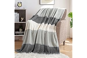 Cozy Striped Blanket: Ultimate Comfort and Warmth