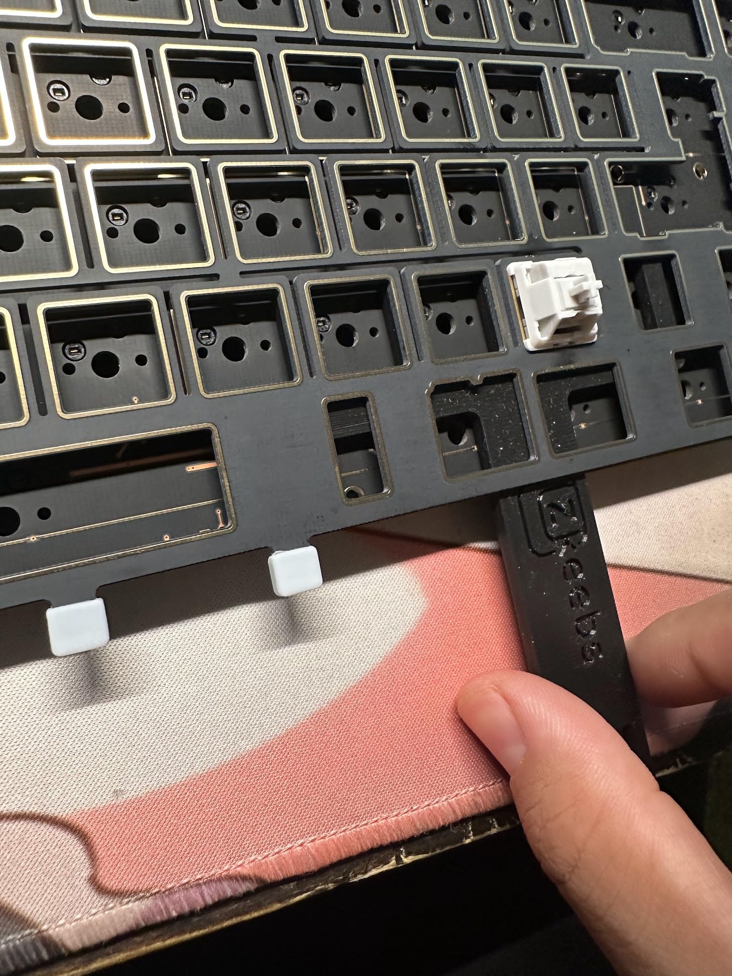 Amazon | Zkeebs メカニカルキーボードプレートフォーク キーボード