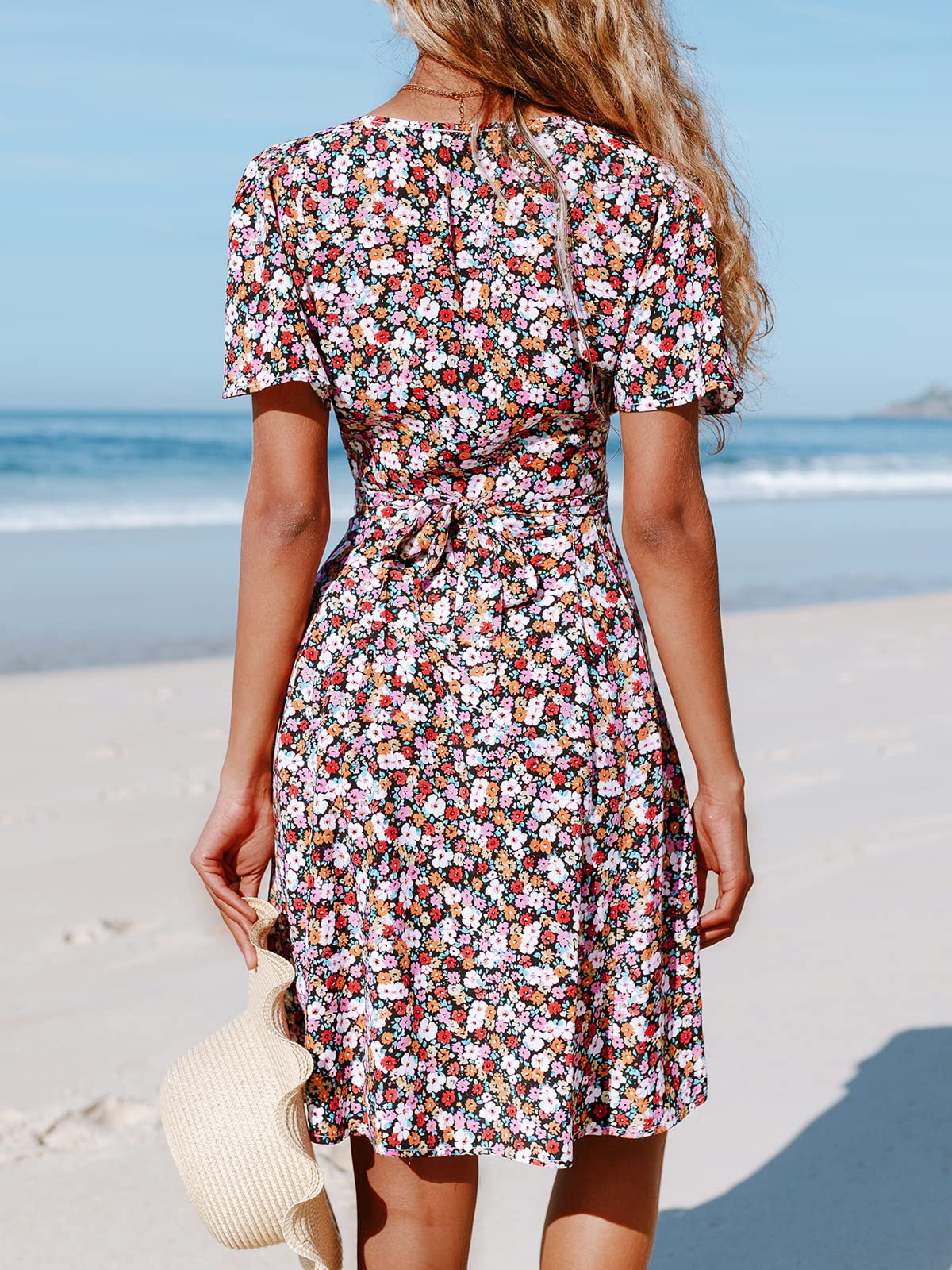 CUPSHE Robe Midi Femme Imprimé Floral Col V Évasé Manches Courtes Bouton Longueur Genou