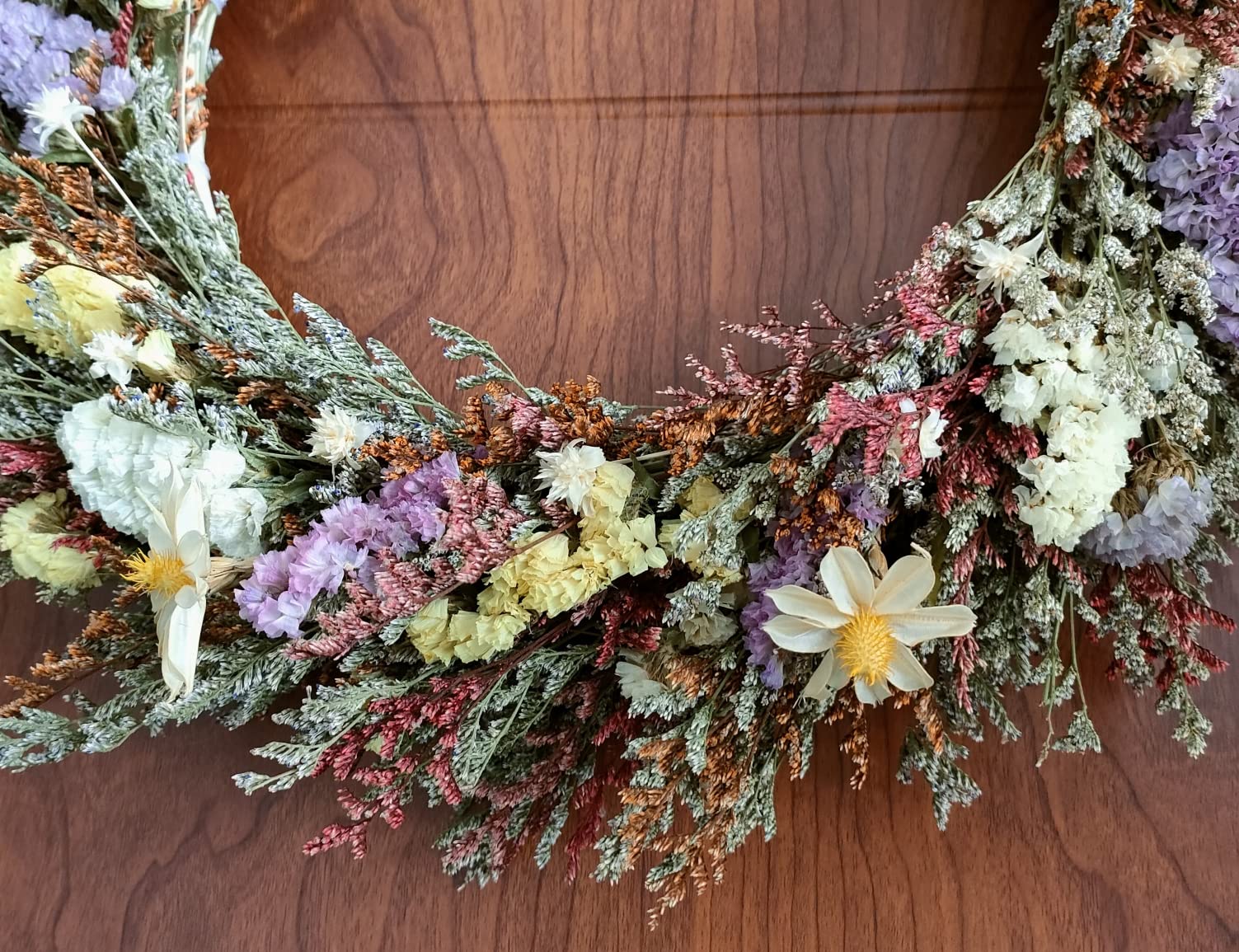 Rustikaler Natur-Blumenkranz, 43 cm, willkommene, trocken hängende Girlande für Haustür, Fensterdekoration