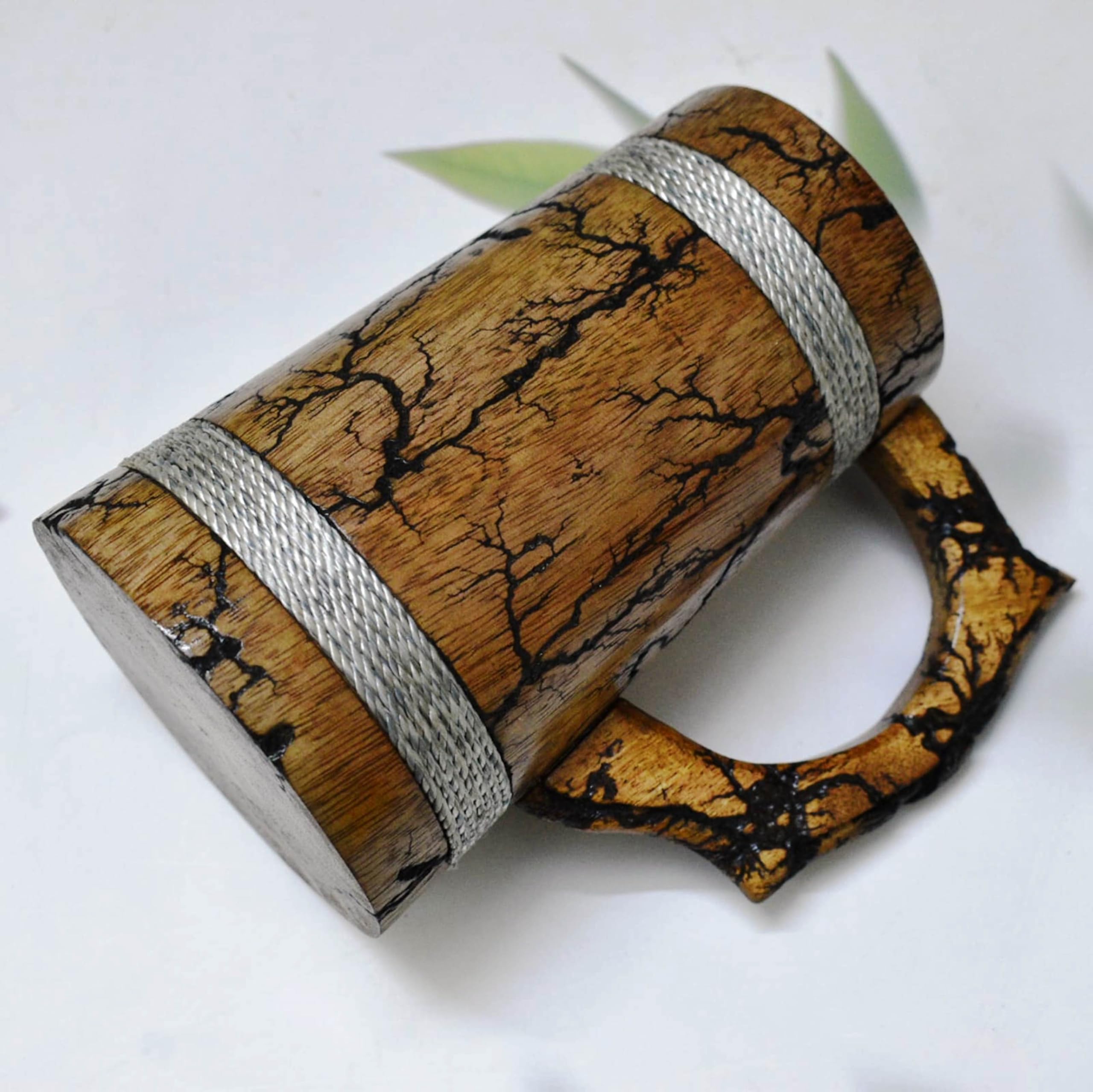 Indischer Bierkrug für ihn - Wikinger-Stil 20 OZ Holzkrug - Trinkkrug aus natürlichem Hartholz - Hochzeits- und Geburtstagsgeschenke für ihn