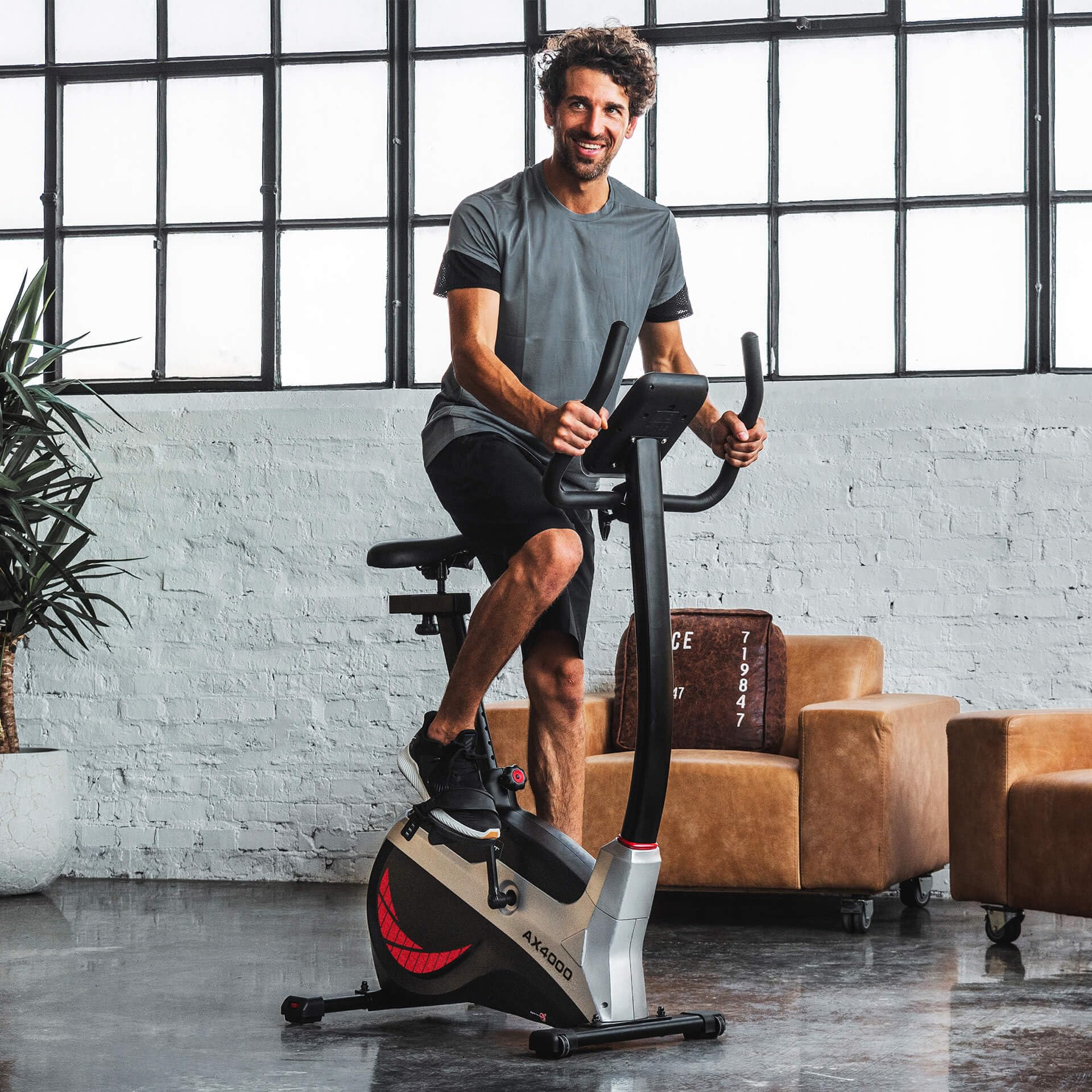 Christopeit Ergometer Heimtrainer AX 4000, 24 Widerstandsstufen, bis 150kg, 195cm Größe, verschleißfrei, Kinomap