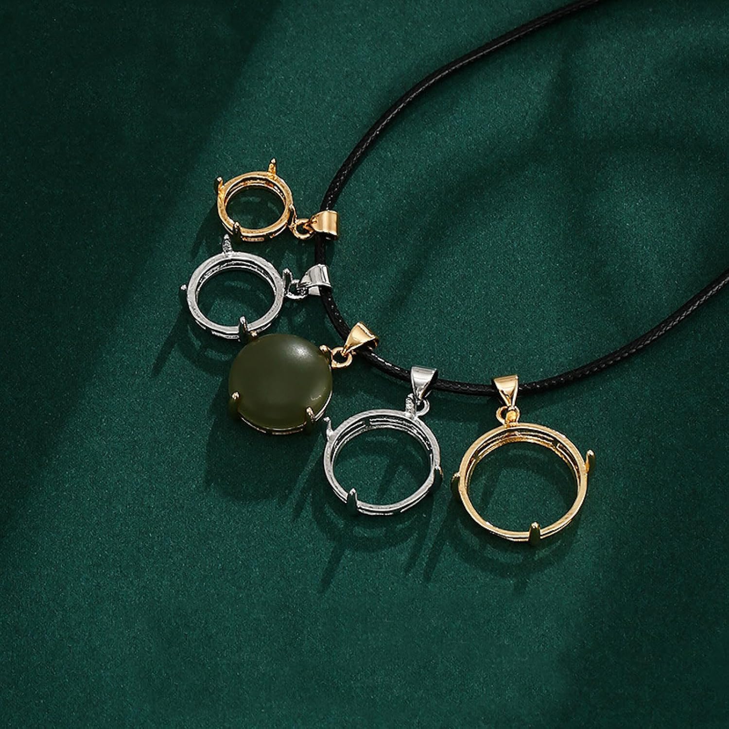 3pcs Round Blank Bezel Pendant Trays fit 7/8/9/10mm Cabochon Mounting Brass Charm Base Setting for Women Handmade Necklace Jewelry Making
