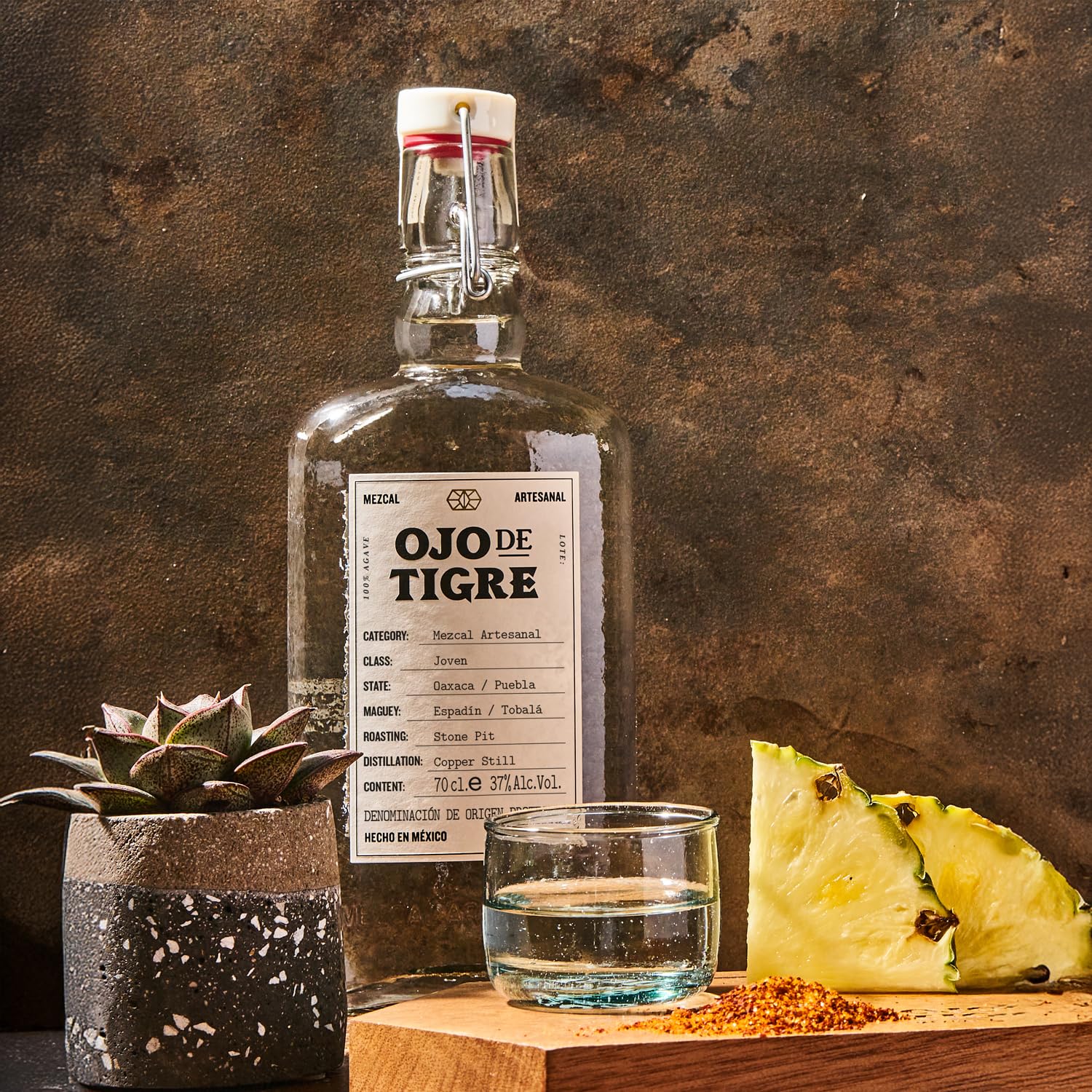 Ojo de Tigre Mezcal Artesanal Joven 100% Agave 37% Vol. 0,7l