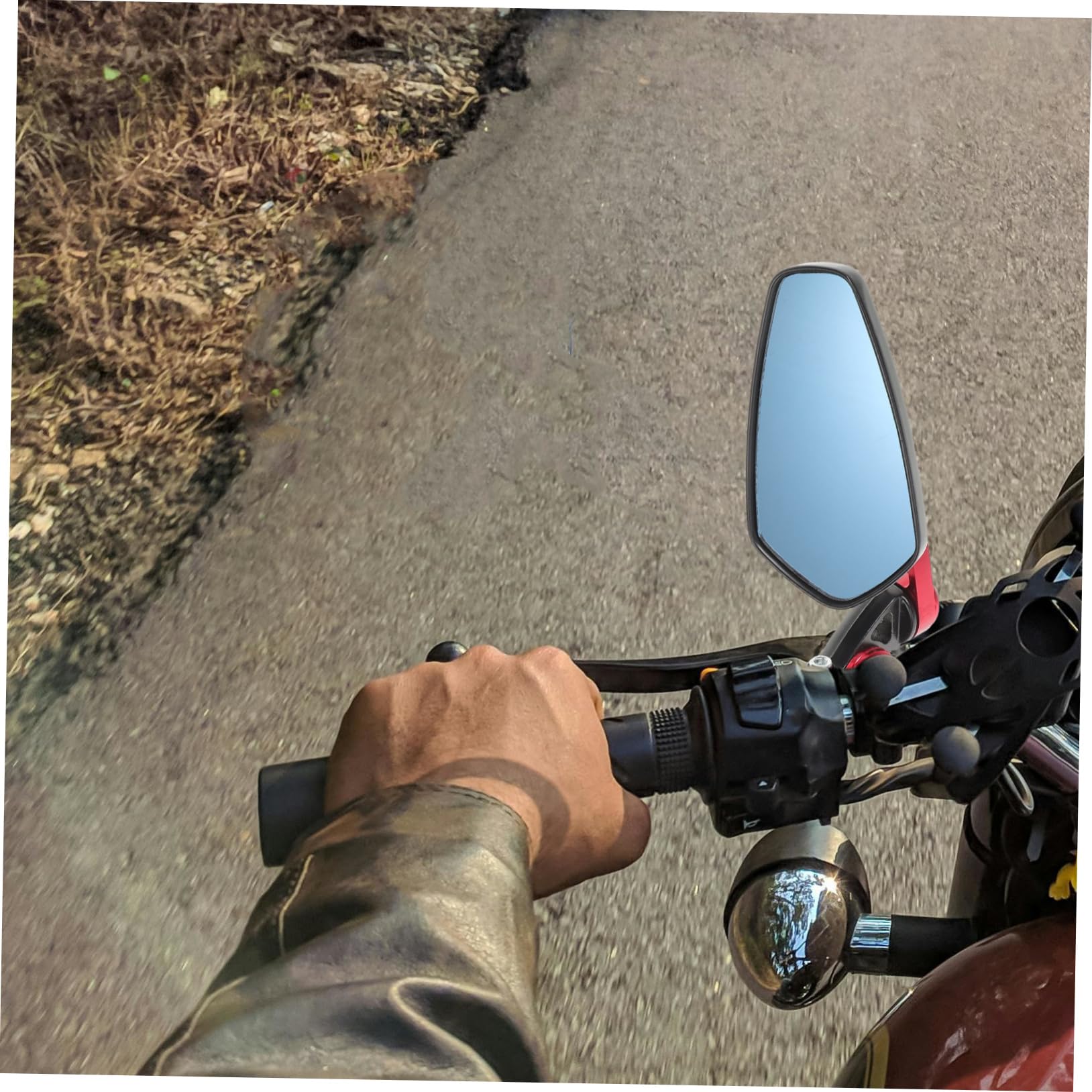 Gatuida Specchietto Retrovisore per Veicoli a Due Ruote e Scooter in Lega di Alluminio, per Manubrio 22mm, Visibilità Migliorata e Guida Sicura