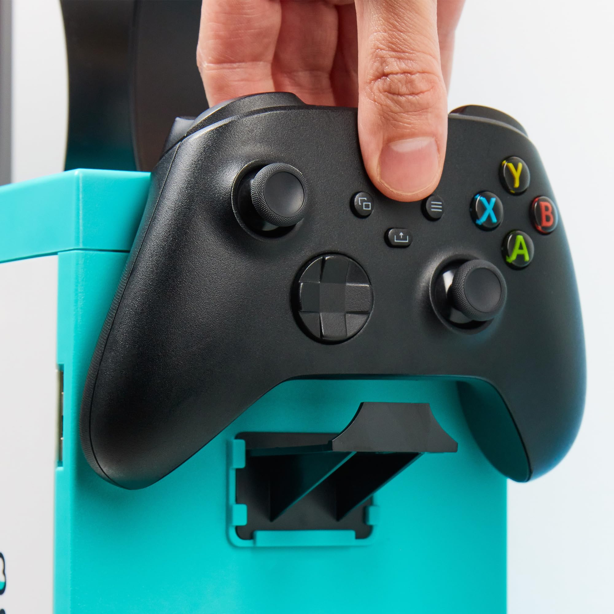 Numskull Armadietto da Gaming Ufficiale Fortnite – Organizer Compatto e Resistente per 10 Giochi/DVD, 4 Controller, Cuffie e Accessori