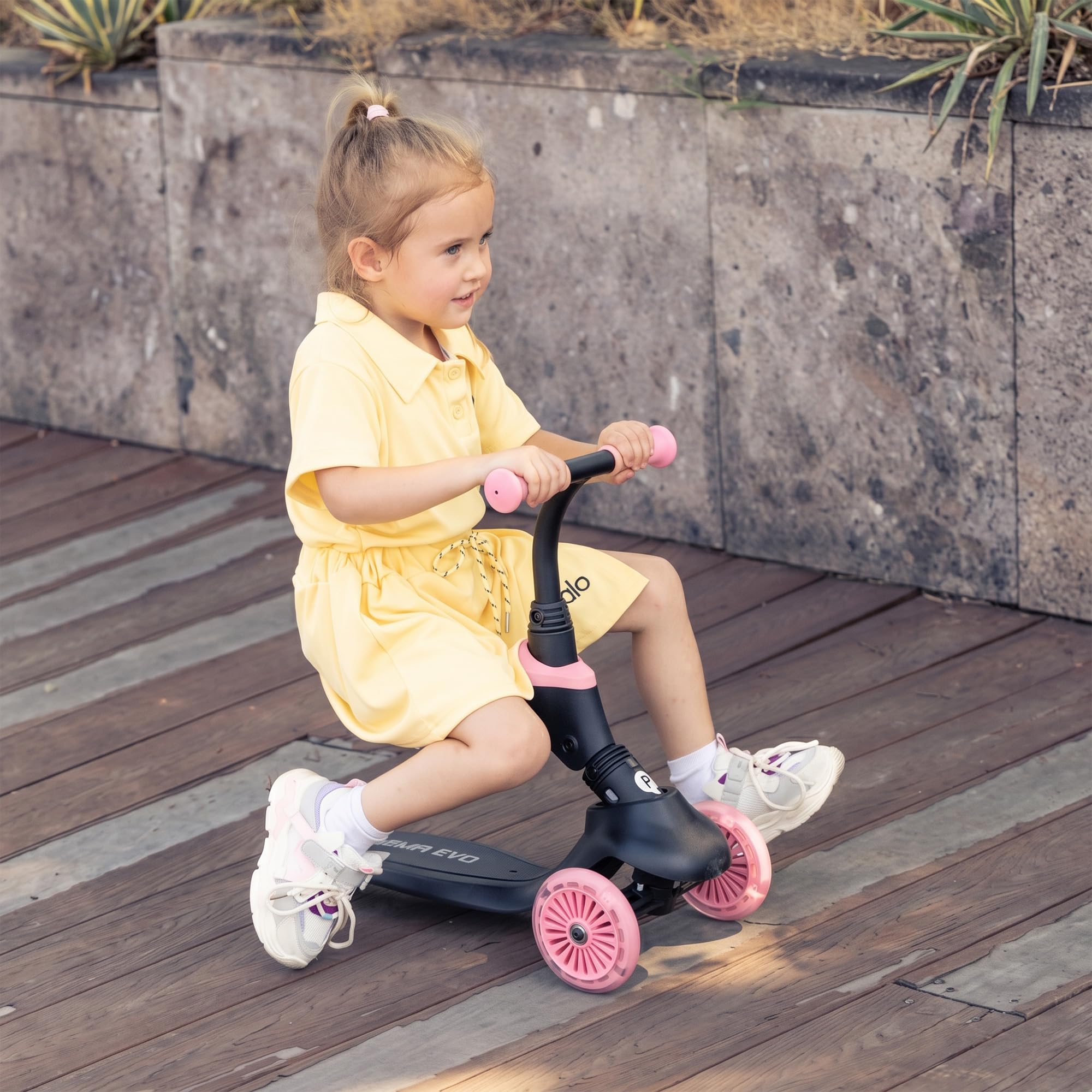 QPLAY Sema EVO Trottinette 6 en 1 avec siège, poignée de poussée, lumières LED sur roues et plateforme avec dynamo, de 1 à 6 ans, charge maximale de 50 kg, pliable