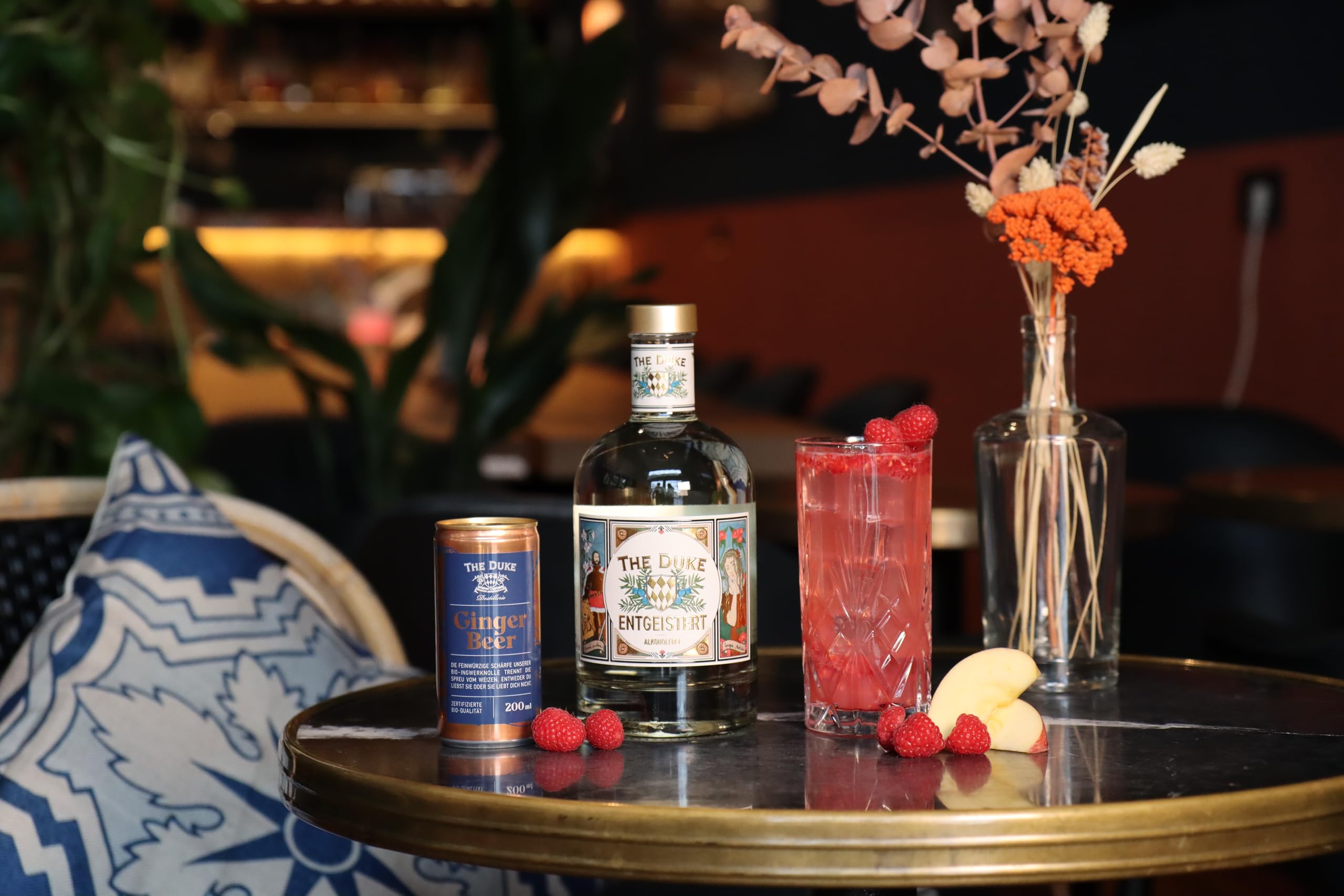 THE DUKE – Entgeistert | Alkoholfreie Alternative | Ohne künstliche Aromen | Basis für Cocktails | aus fruchtig-mediterranen Botanicals | 500 ml