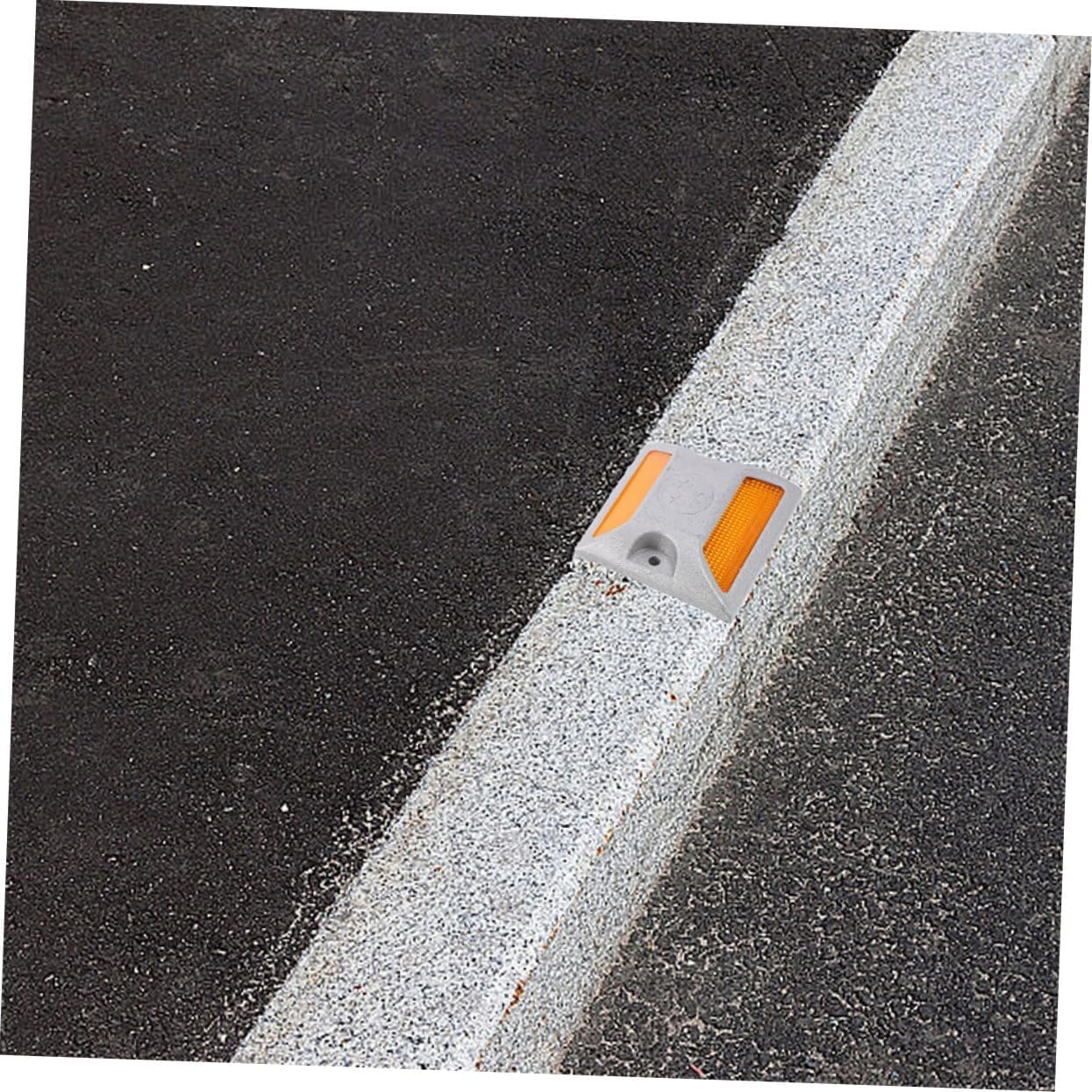 4pcs Reflective Aluminum Road Markers Driveway Markers Pole Night Visibility Reflectors for Driveway Safety