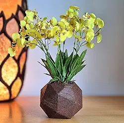 Orquídeas - Arranjo Maragogi com orquídeas amarelas artificiais em vaso de polietileno.