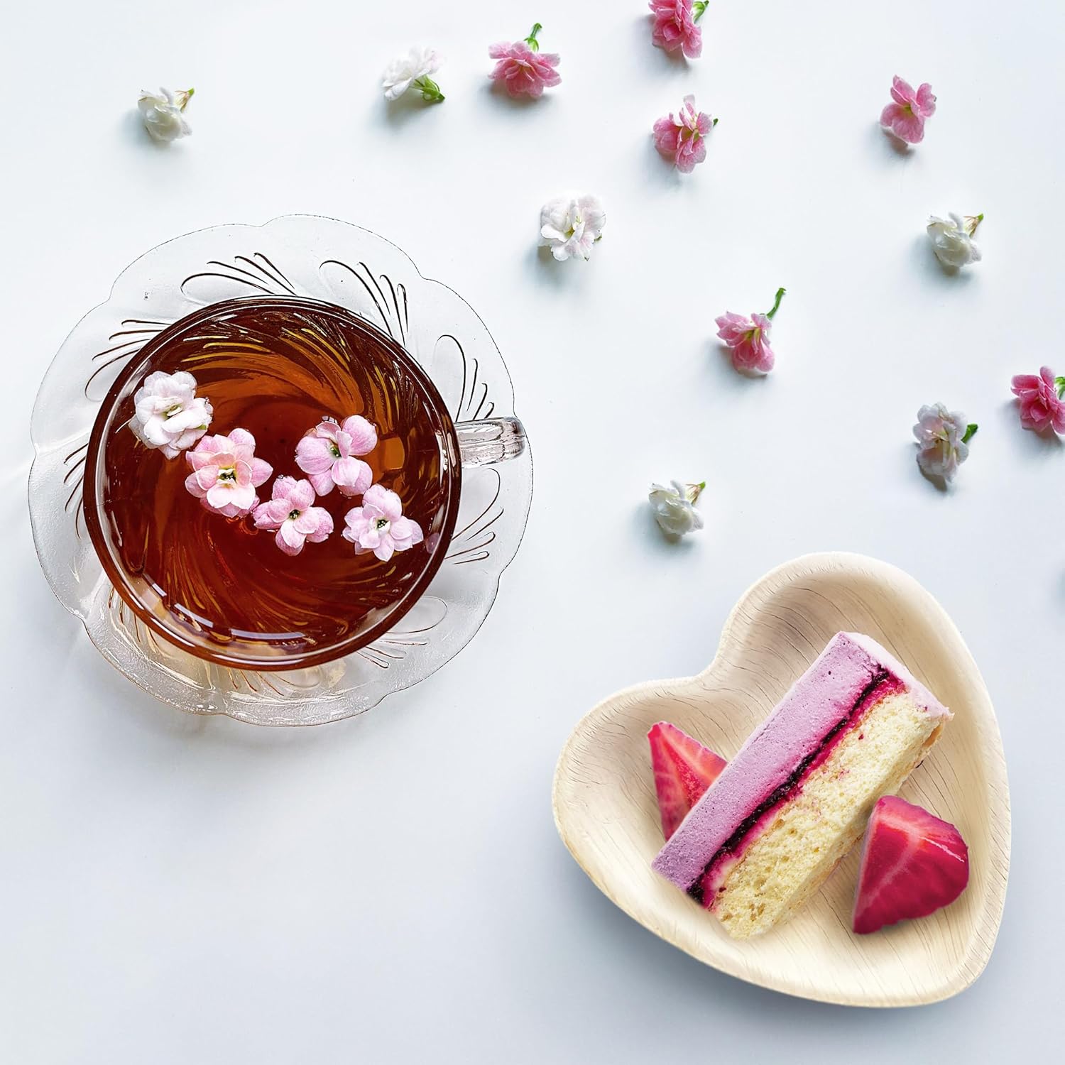 ECODECO Palm Leaf Party Plates - 100 Heart-Shaped 4-Inch Natural Disposable Plates – Bamboo-Style Plates for Appetizers and Desserts