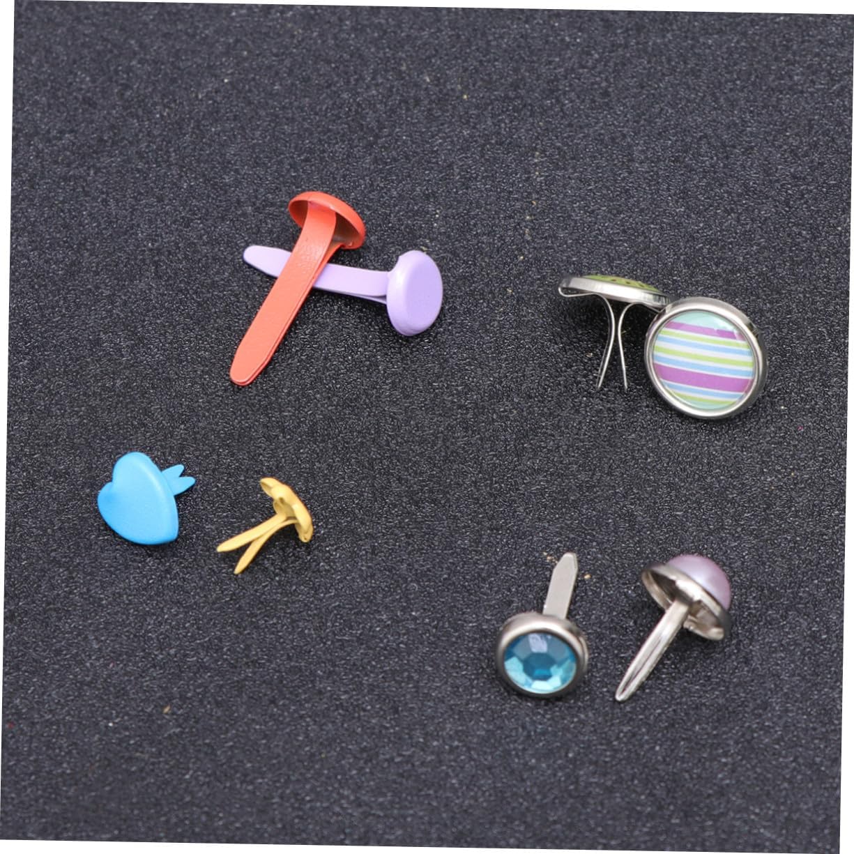 Gogogmee 110pcs Colorful Metal Brads Fasteners for DIY Crafts Scrapbooking Cardmaking Decoration with Storage Box and Easy to Use Embellishment Kit