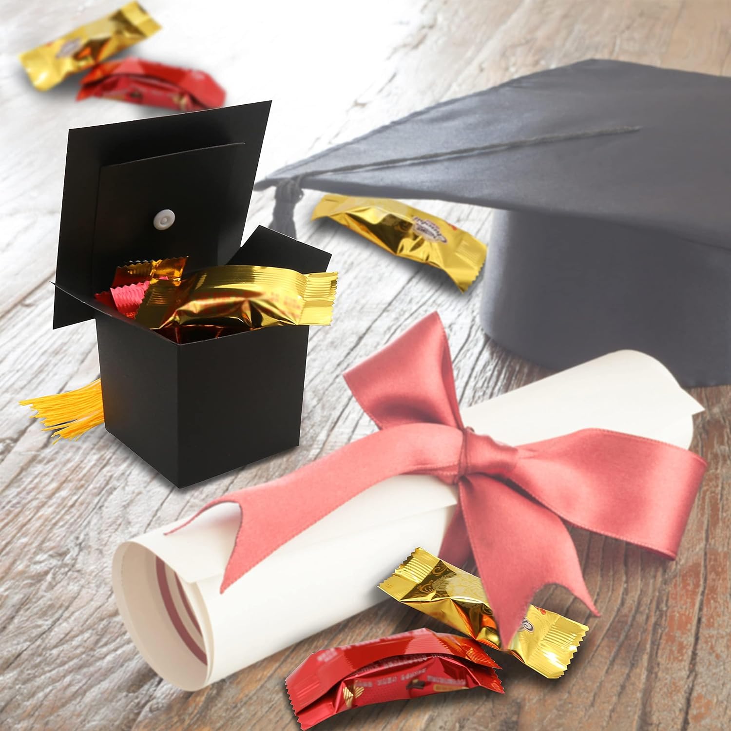 32 Pcs Graduation cap gift box Graduation party favors mini cap candy boxes Class of 2026 Grad hat favor boxes for Graduation party decoration supplies