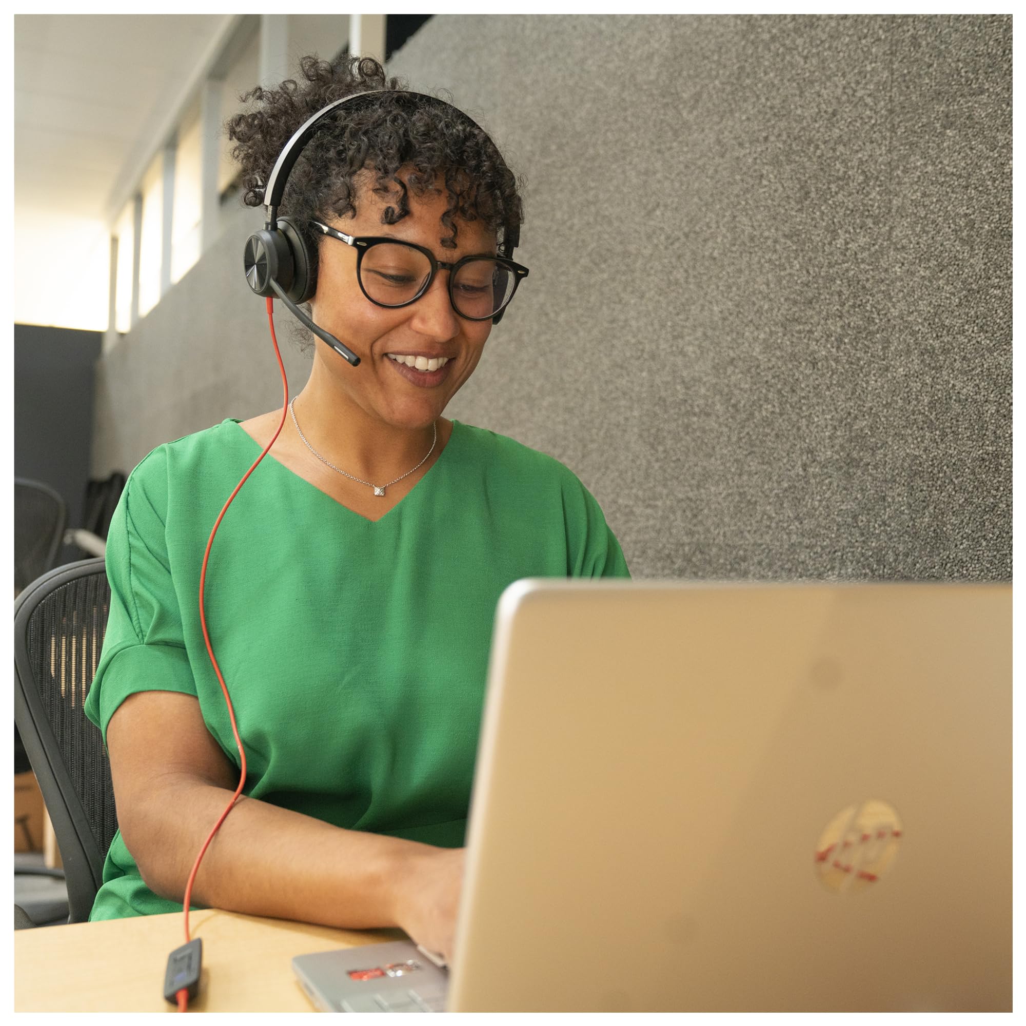 Amazon.com: Poly - Blackwire 8225 Wired Headset with Boom Mic