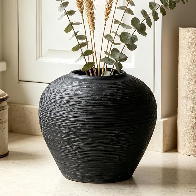Ferme en céramique rustique noir grand vase,6.8 Inch Vase de vie Vase Tall Pottery Clay Terracotta Vase rustique pour décoration maison Salon Entrée Table de centre pièces,Cuisine, Cadeaux de chauffage ménager