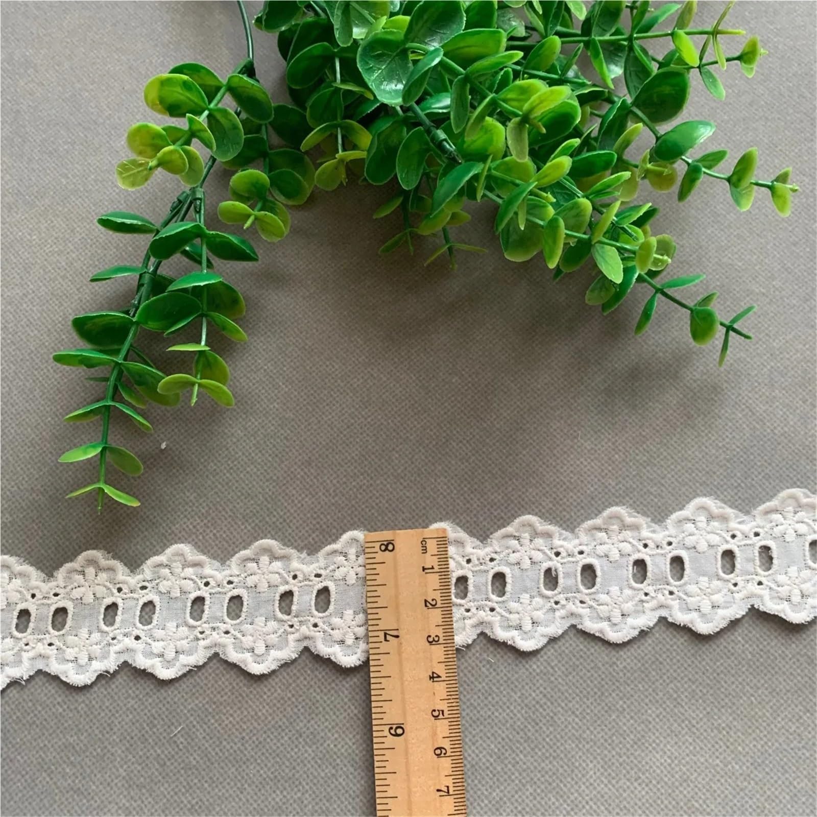 Cinta De Encaje De Algodón Con Ojales 5 yardas 3,4 cm de ancho flor algodón encaje decoración ropa bordado hueco puro puede pasar cinta perforada(Paper white,14-15yards price)