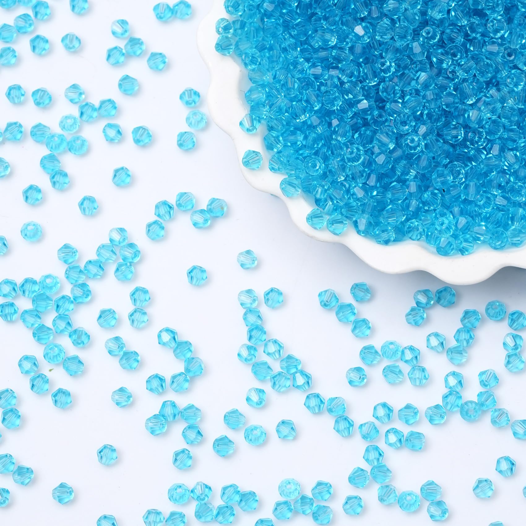 Kalumy 1000PCS Bicone Crystal Beads 4mm Glass Faceted Spacer Beads Bulk for Jewelry Making DIY Bracelets Necklace Earring Crafts (Lake Blue)
