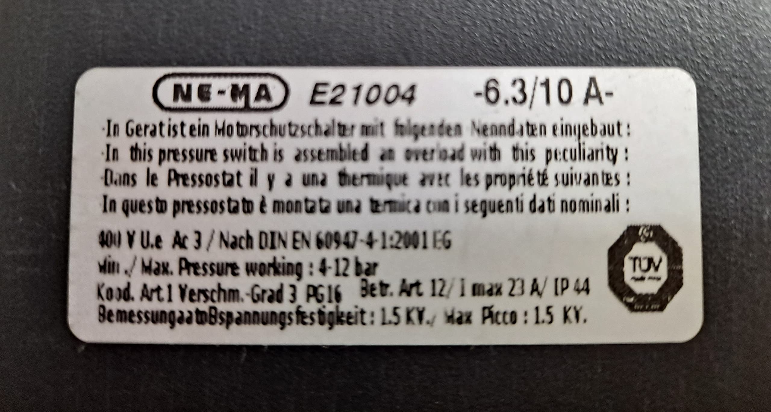 Pressostato italiano marchio NE-MA per compressori trifase da 6 a 10 ampere, attacco 1/4"+ interruttore
