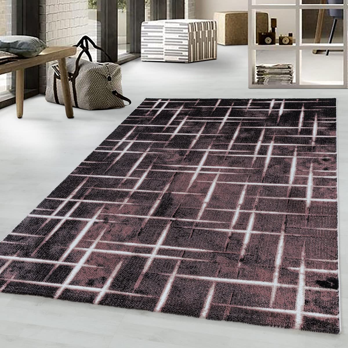 Tapis motif grille rose 120 x 170 cm géométrique antidérapant facile