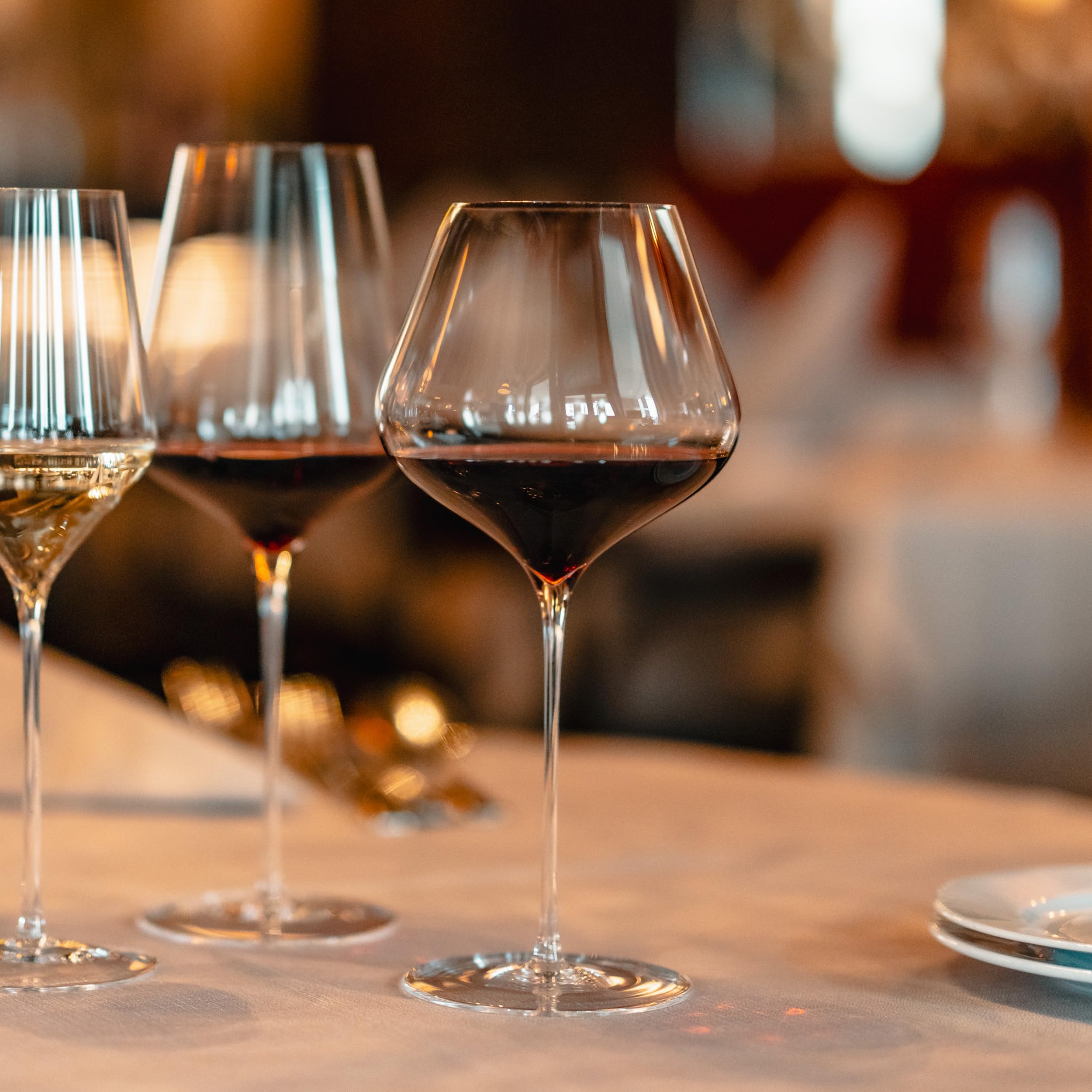 Stölzle Lausitz Q1 Burgundergläser Rotweingläser 650 ml, 6er-Set | Handgefertigte Burgundergläser für Burgunder-Weine, aus bleifreiem Kristallglas, mundgeblasen im modernen Design