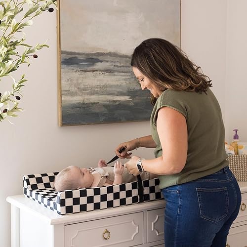 Miniatura 2 de Tiny Twinkle Cambiador de pañales portátil con correa de seguridad  Cambiador de pañales de 16 x 31 pulgadas para guardería, cómoda, viajes,