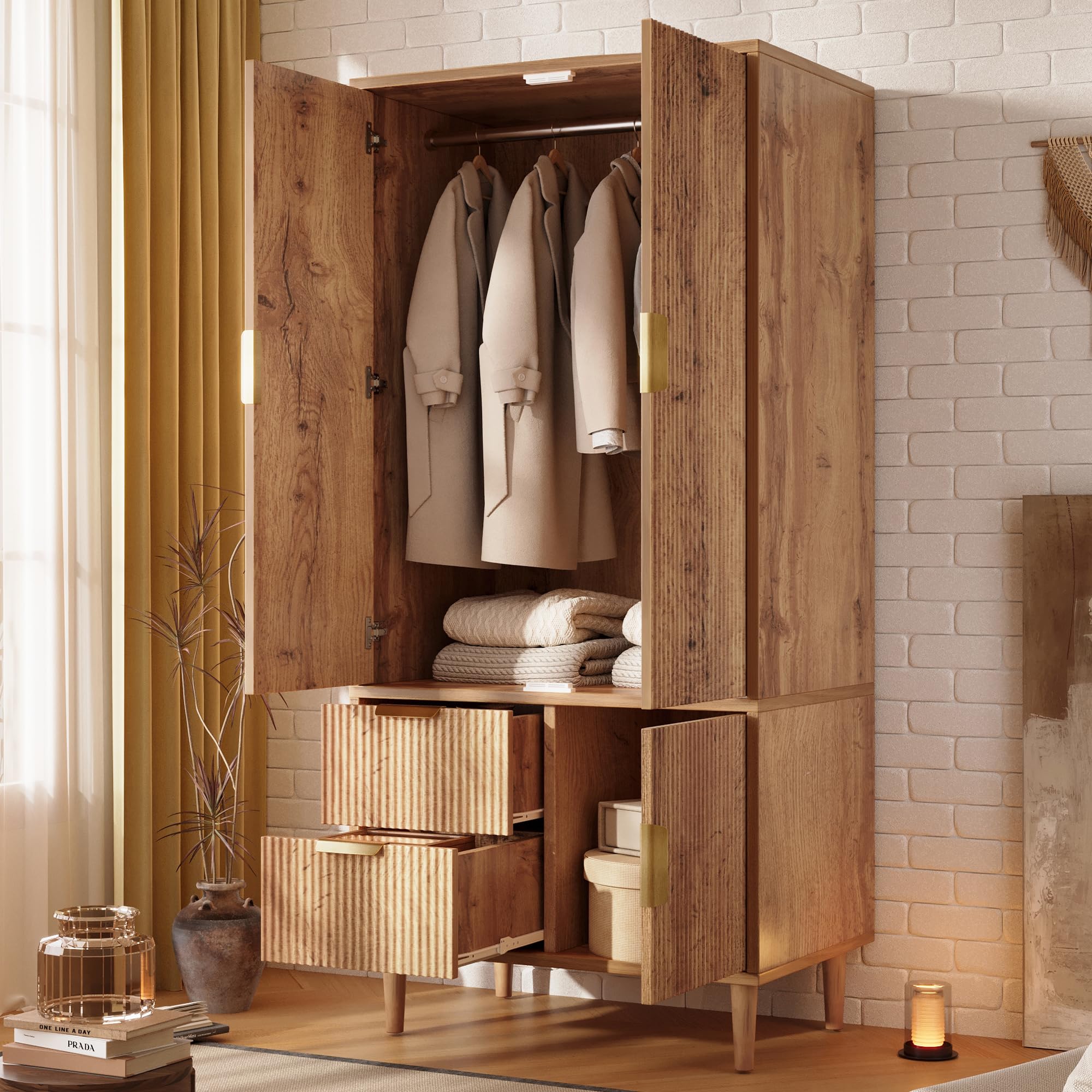 Armario 80 x 50 x 177 cm, aspecto de roble, madera con ranuras 3D, 3 puertas, 2 cajones, con barra para colgar y asas doradas