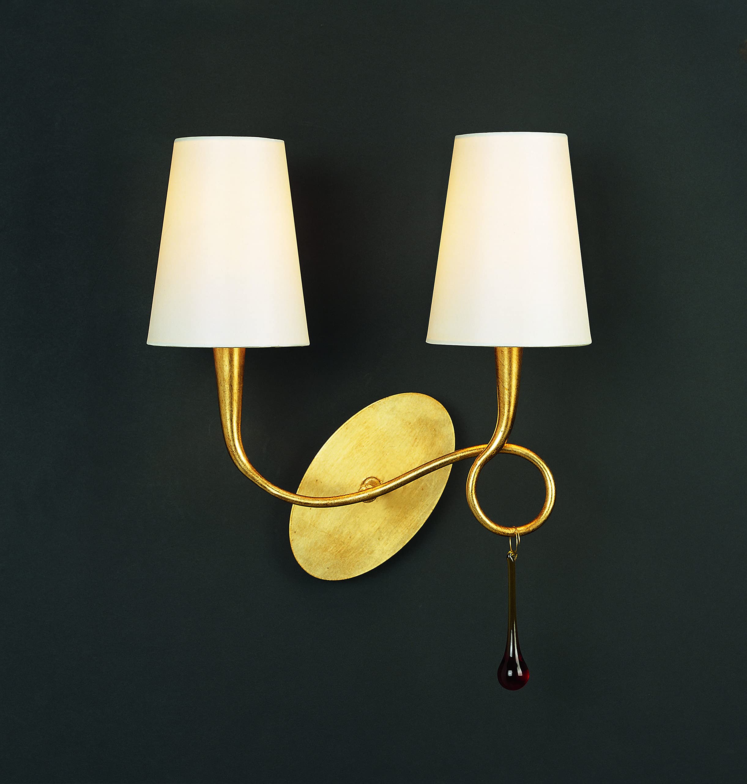 Mantra Iluminación. Modelo PAOLA. Aplique doble de pared fabricado en metal, cristal y tela acabado en color dorado