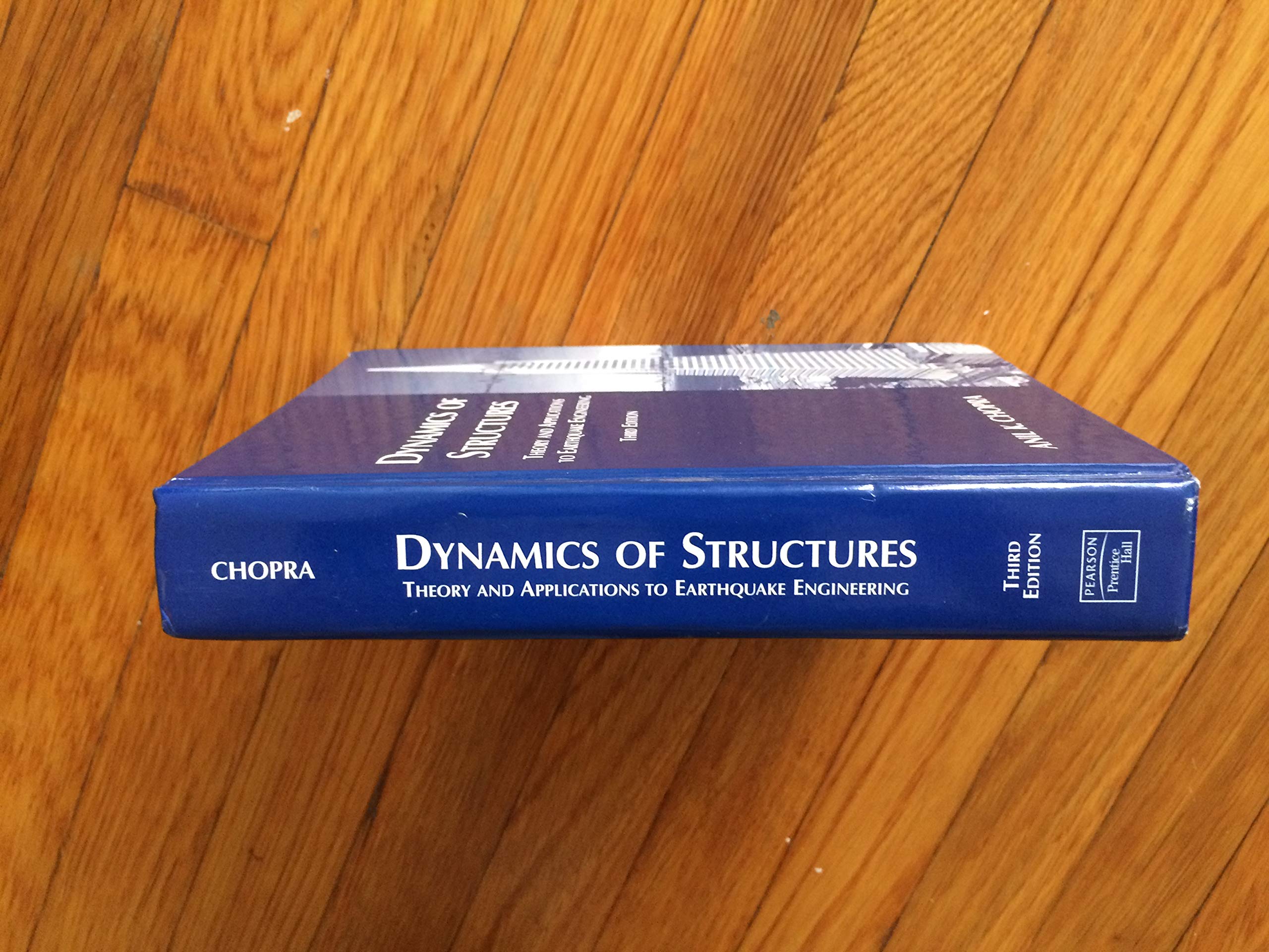 Dynamics of Structures (PRENTICE-HALL INTERNATIONAL SERIES IN CIVIL ENGINEERING AND ENGINEERING MECHANICS)